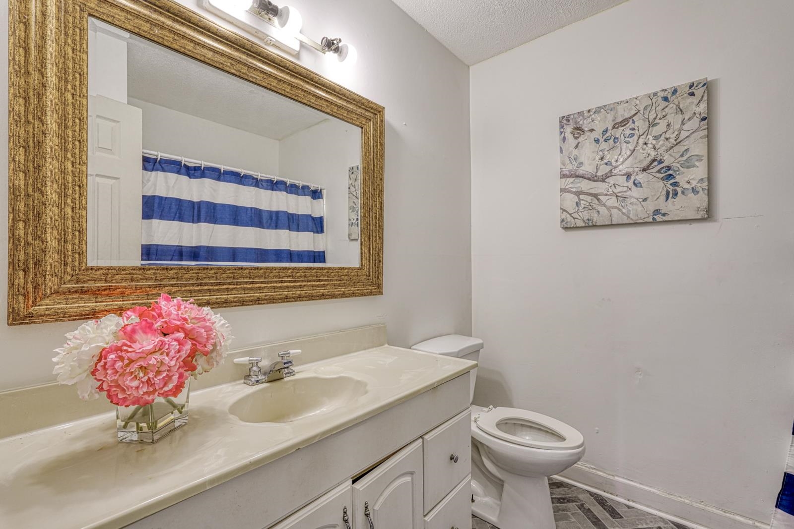 411 Vanderbilt Road Property Photo 18