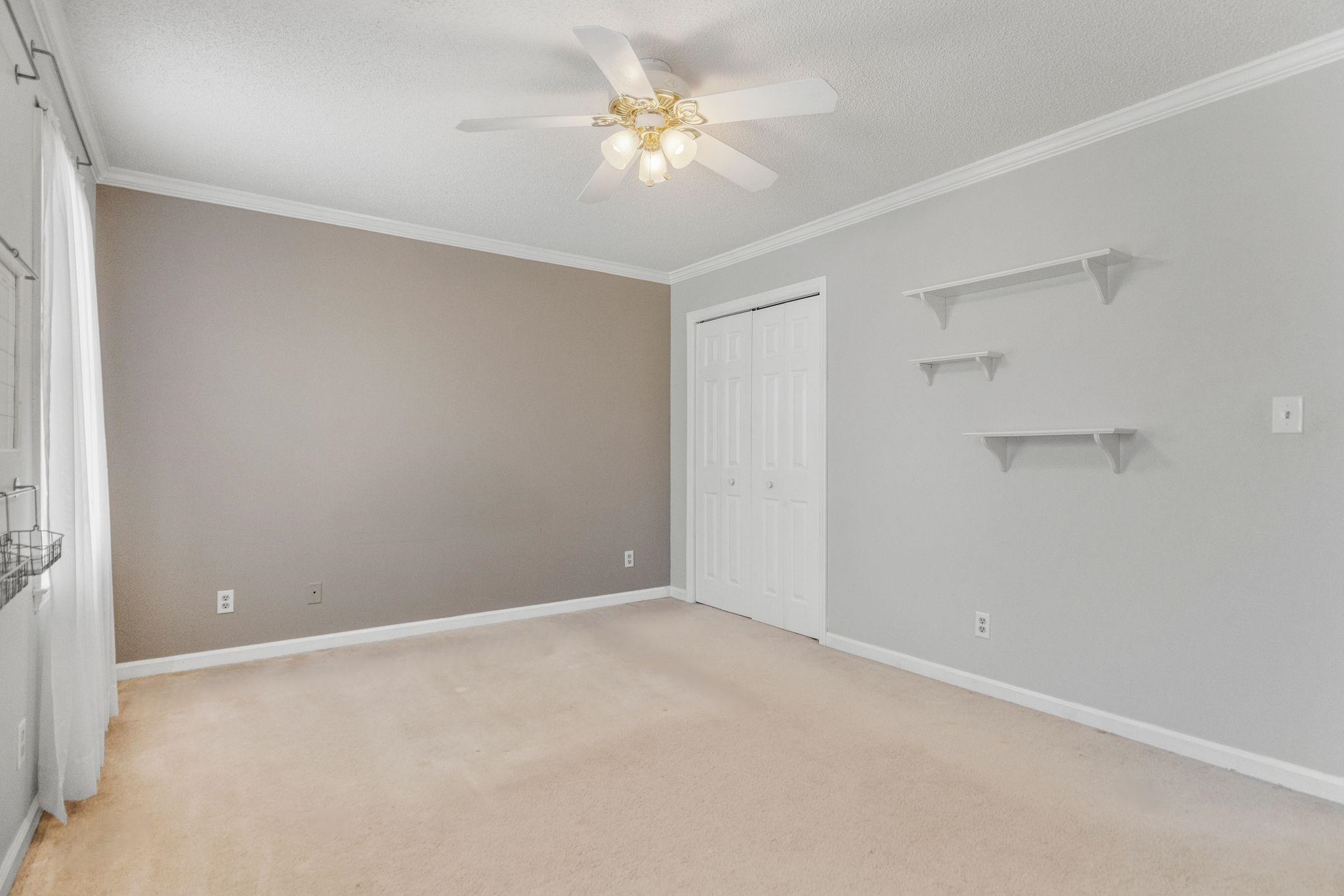 130 N River Hills Dr Property Photo 24