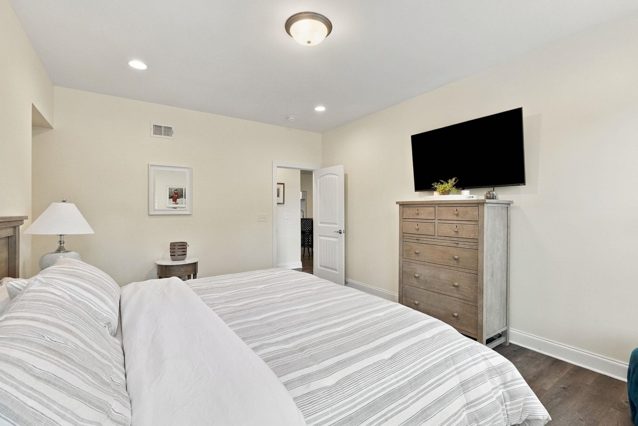 356 S Woodfin Ridge Drive Property Photo 40
