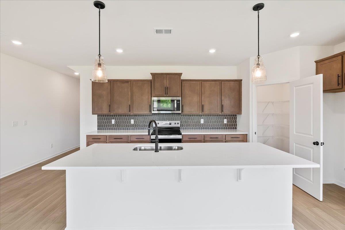 2057 Halton Oaks Drive Property Photo 4