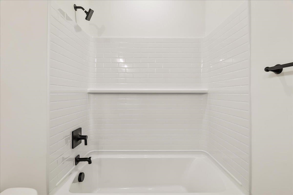 2057 Halton Oaks Drive Property Photo 18