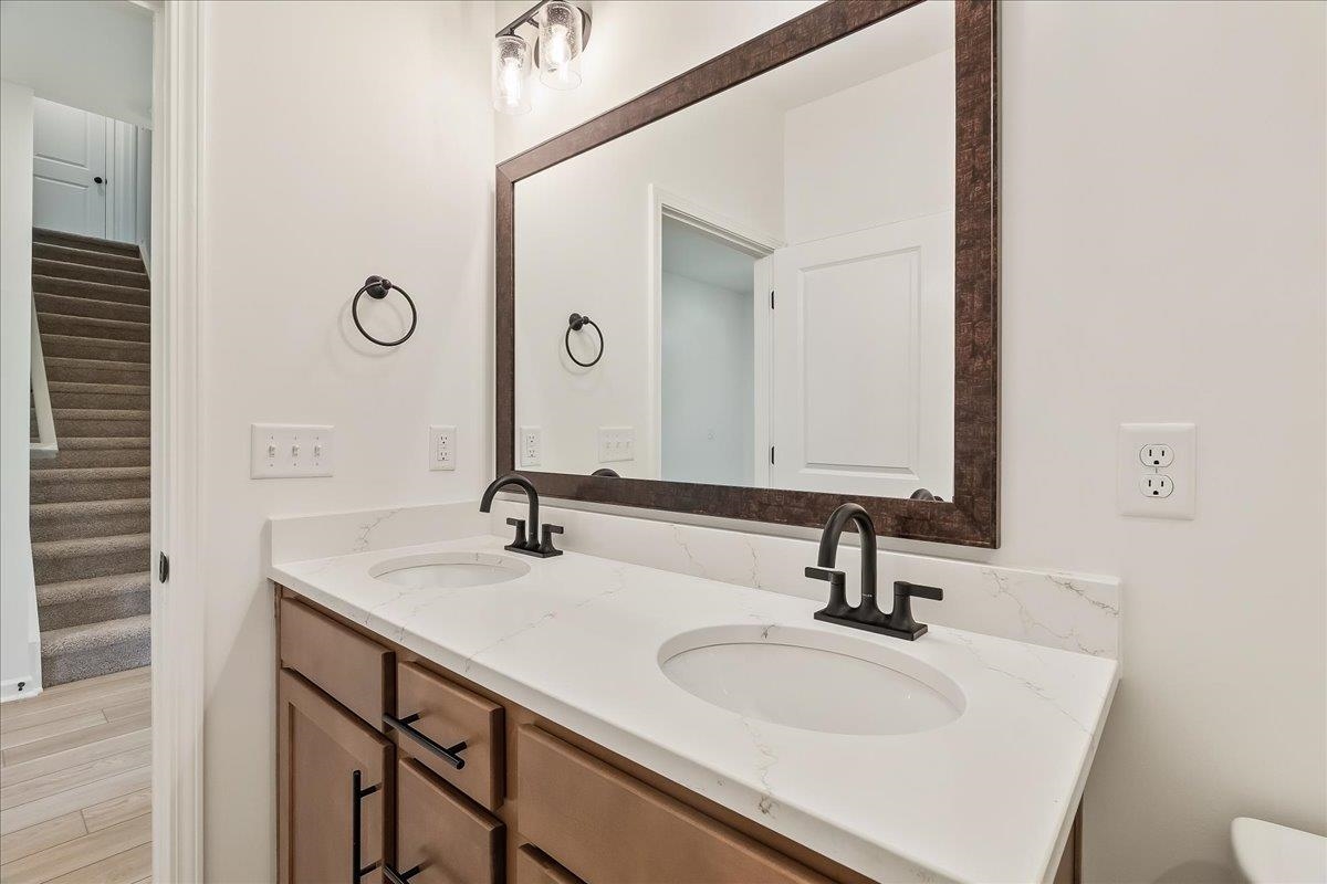2057 Halton Oaks Drive Property Photo 19