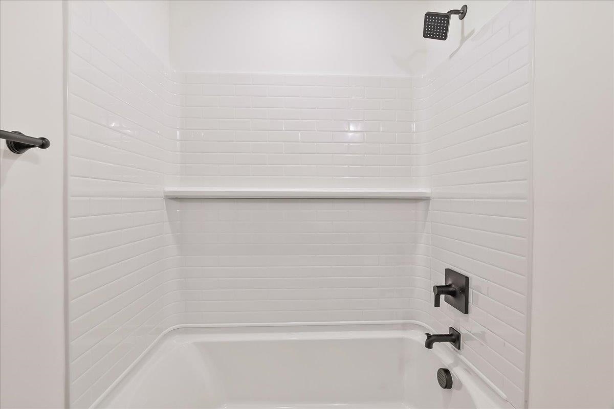 2057 Halton Oaks Drive Property Photo 23