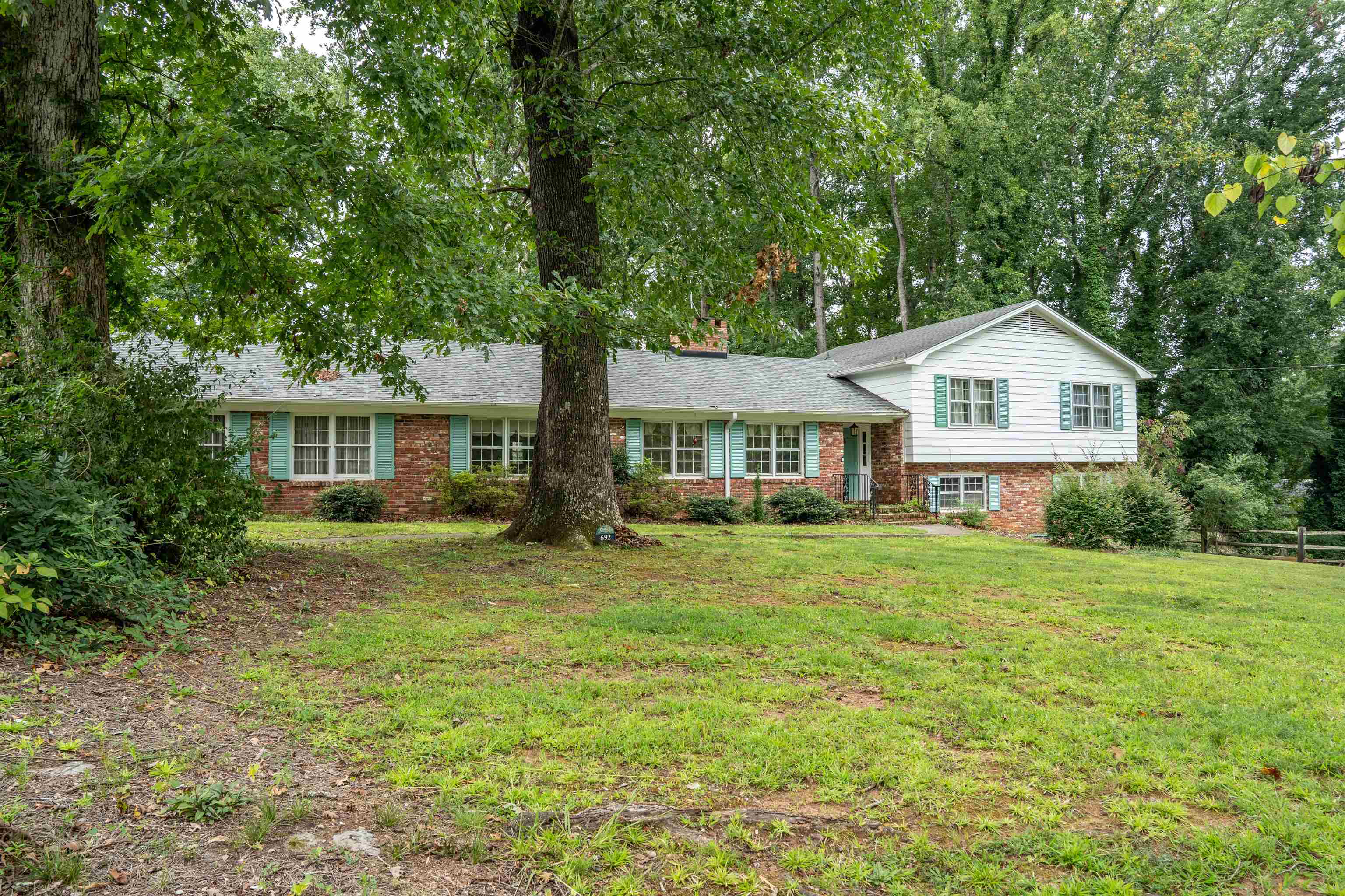 692 Perrin Drive Property Photo 1