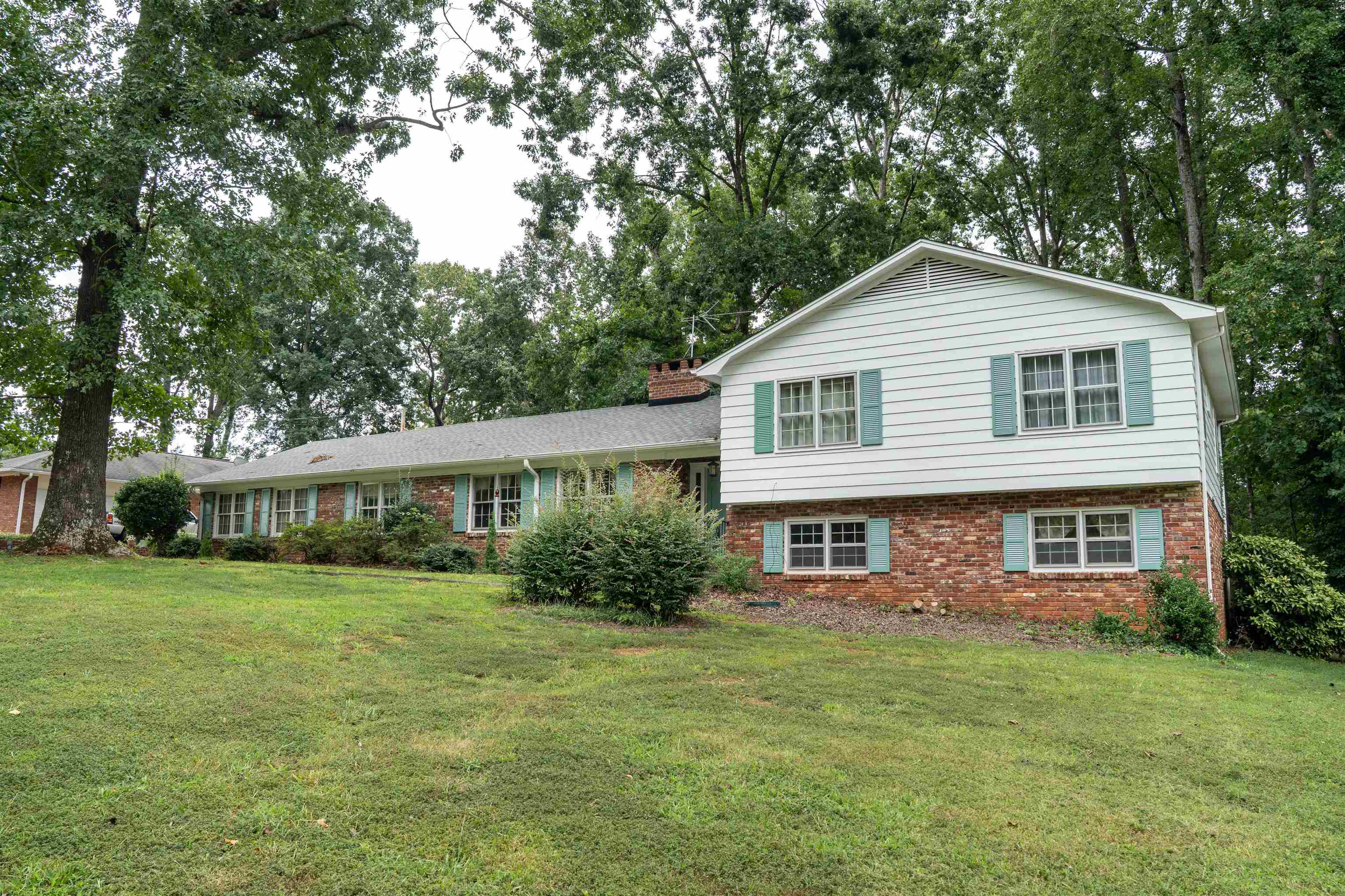 692 Perrin Drive Property Photo 3