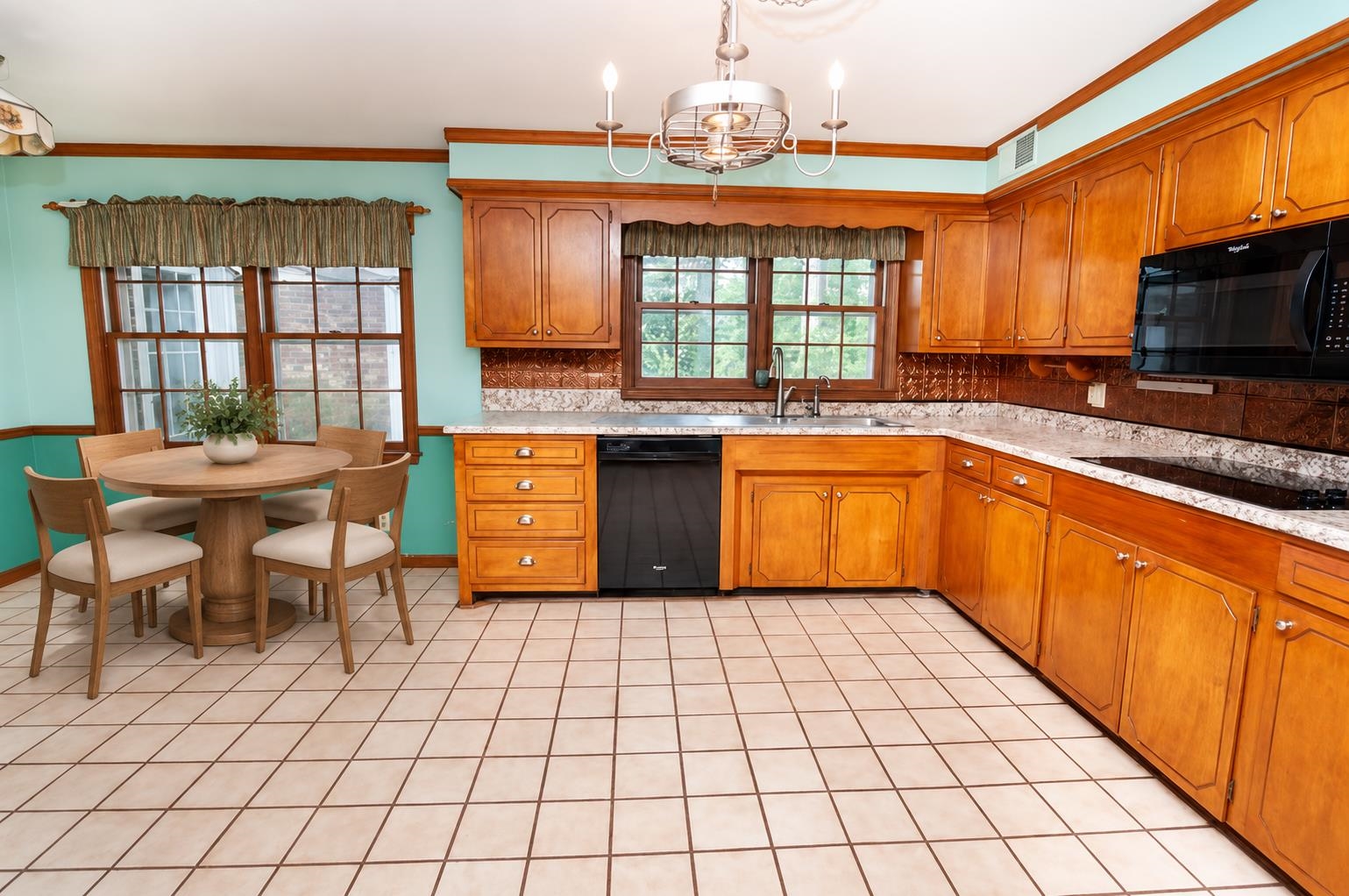 692 Perrin Drive Property Photo 12