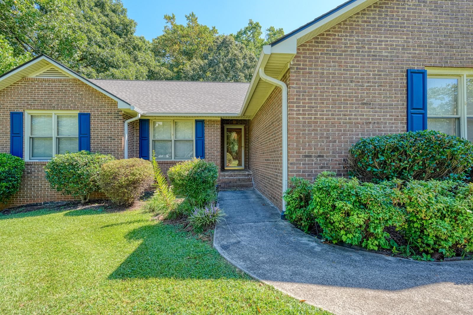 366 Shallowford Drive Property Photo 2