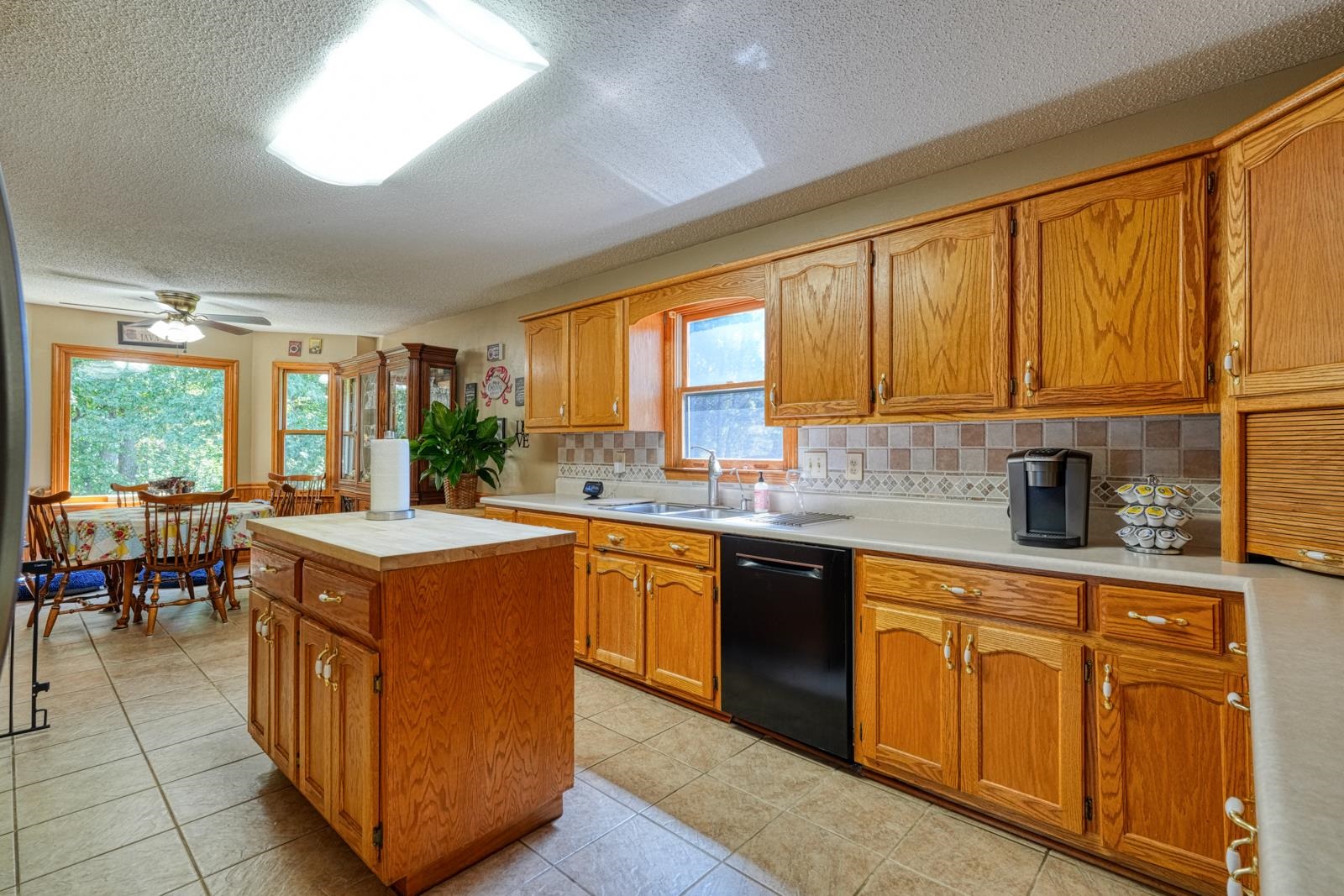 366 Shallowford Drive Property Photo 7