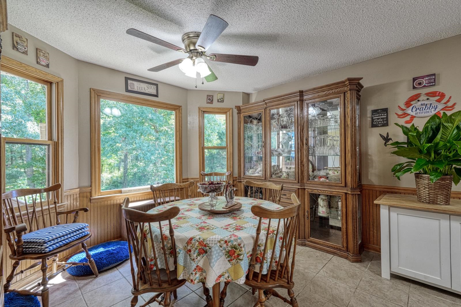 366 Shallowford Drive Property Photo 8