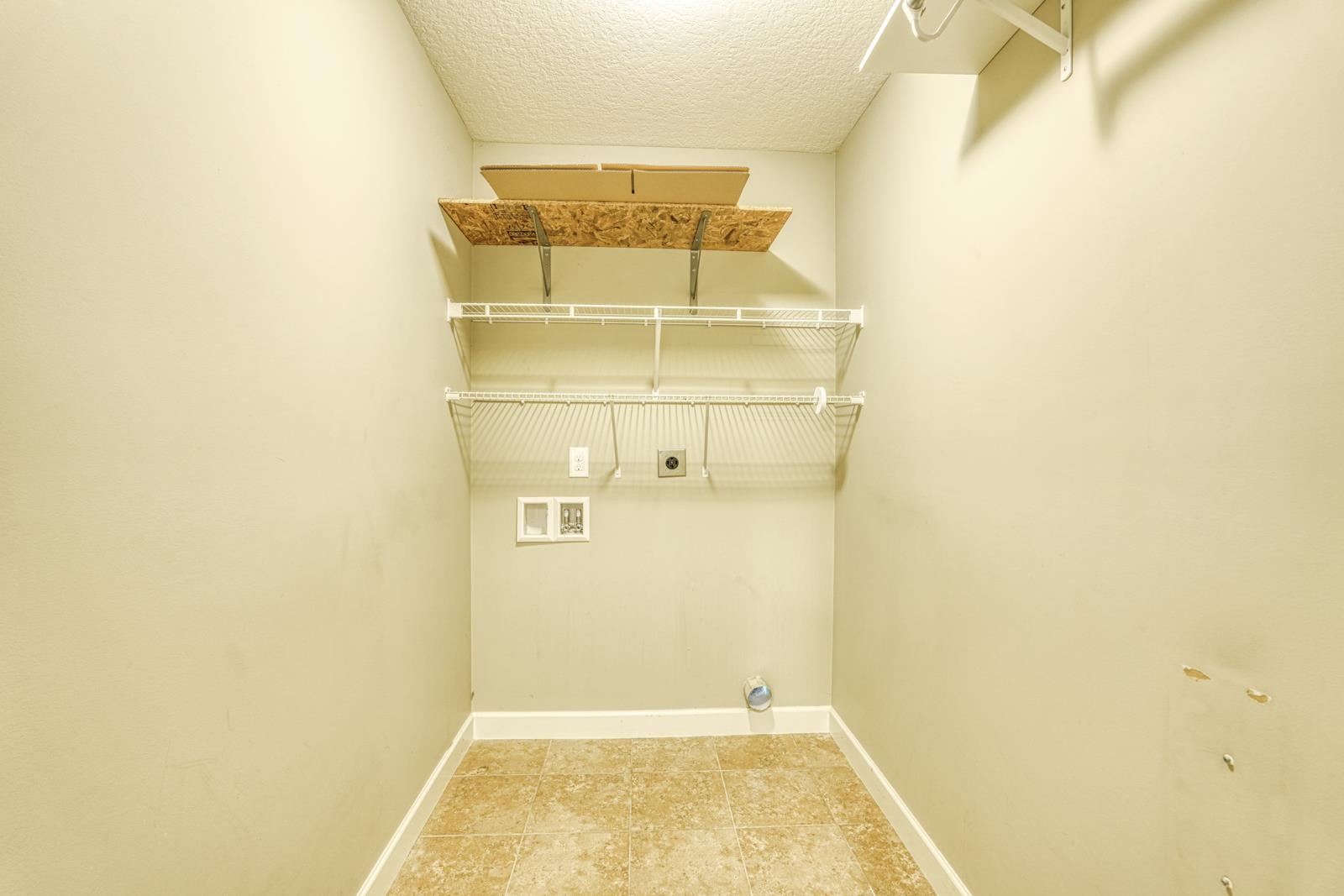 560 Semillon Lane Property Photo 8