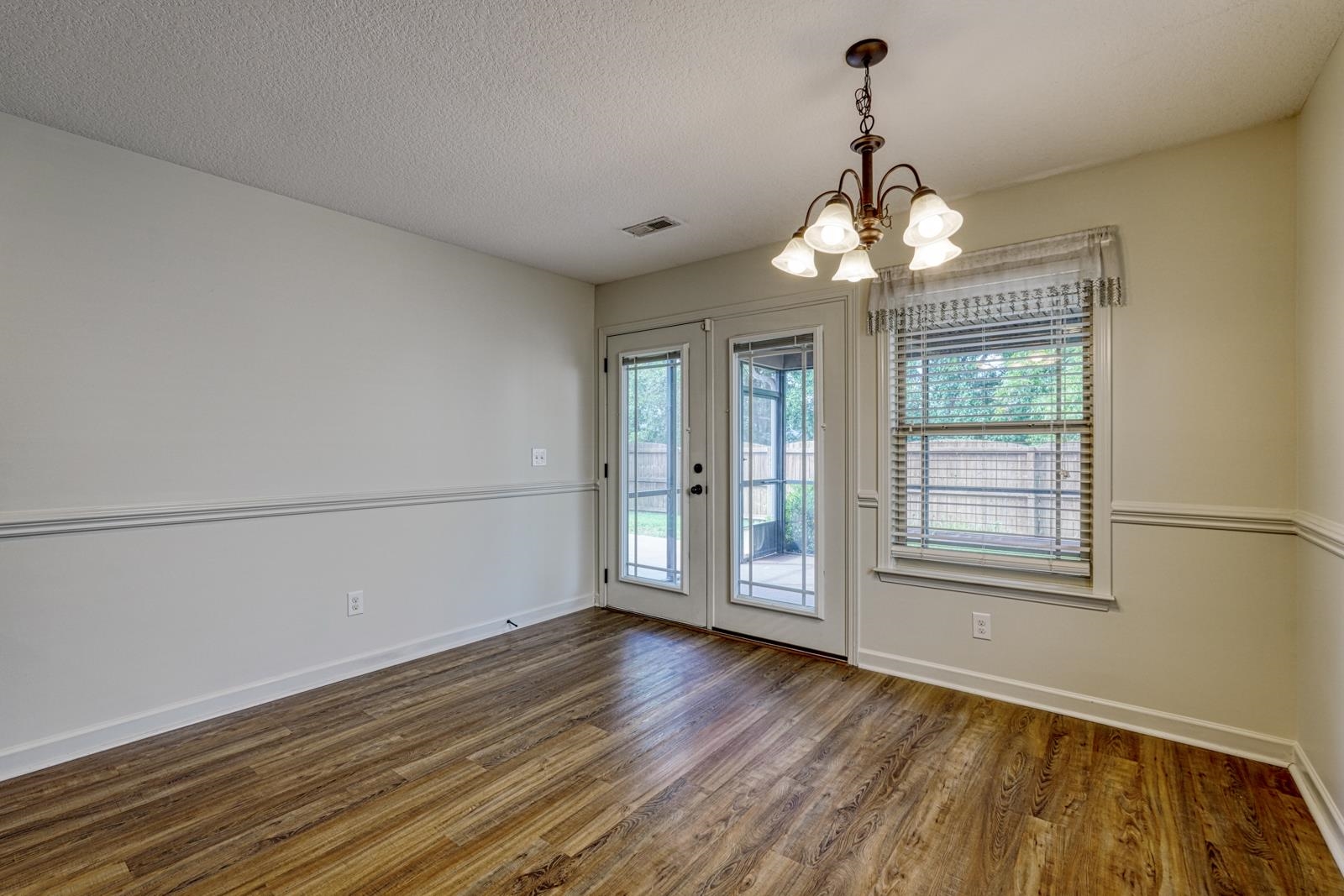 560 Semillon Lane Property Photo 18