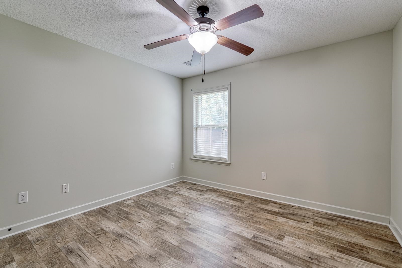 560 Semillon Lane Property Photo 23