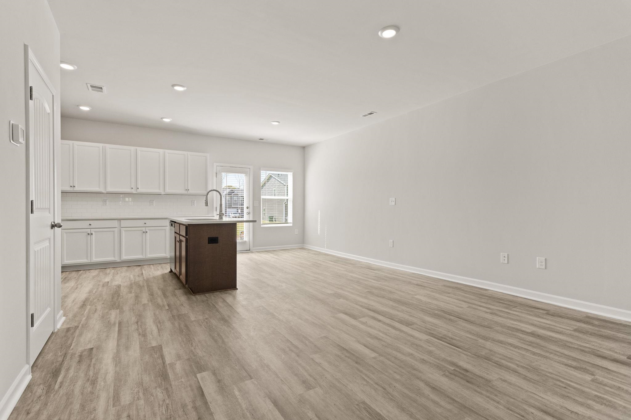 1129 Wharf Trail Property Photo 5