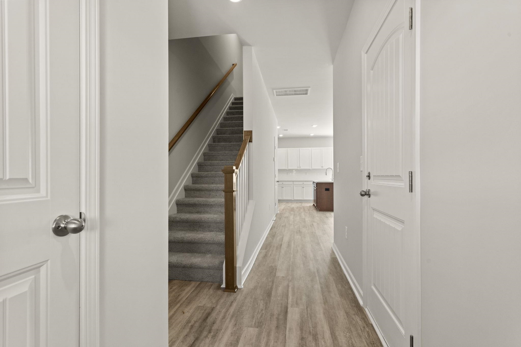 1546 Dockage Way Property Photo 4