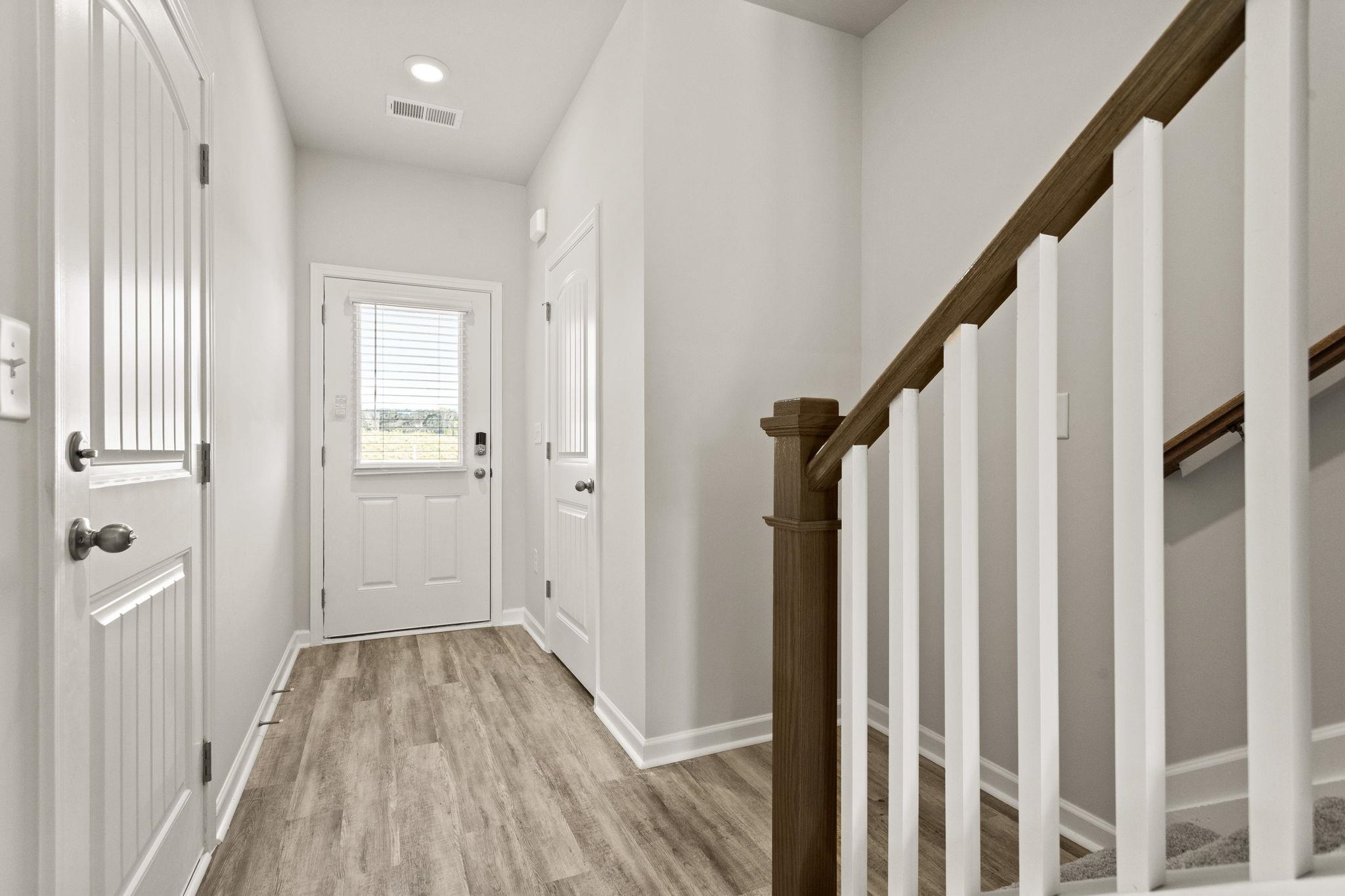 1546 Dockage Way Property Photo 5