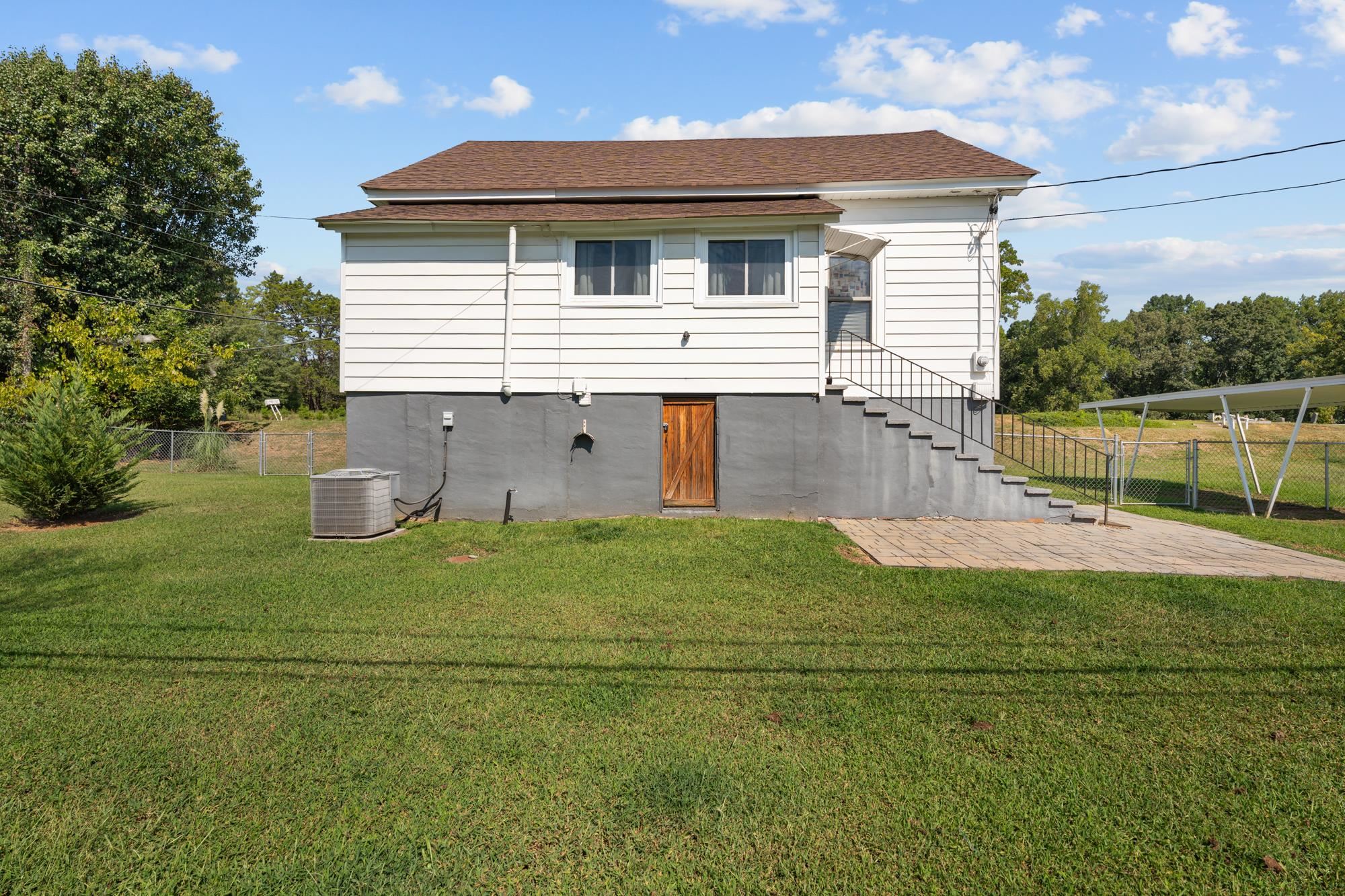 705 Forest Street Property Photo 24