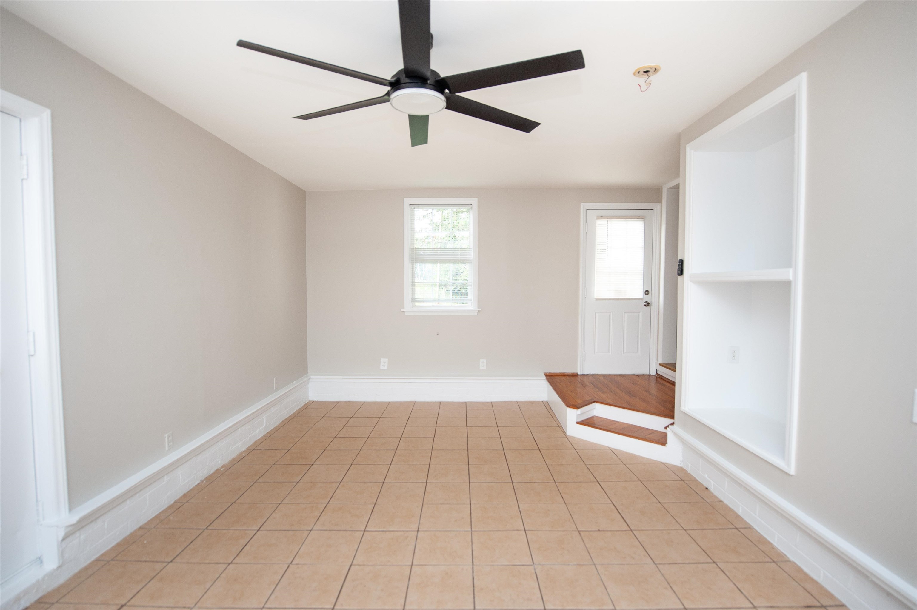 409 E Shore Drive Property Photo 11