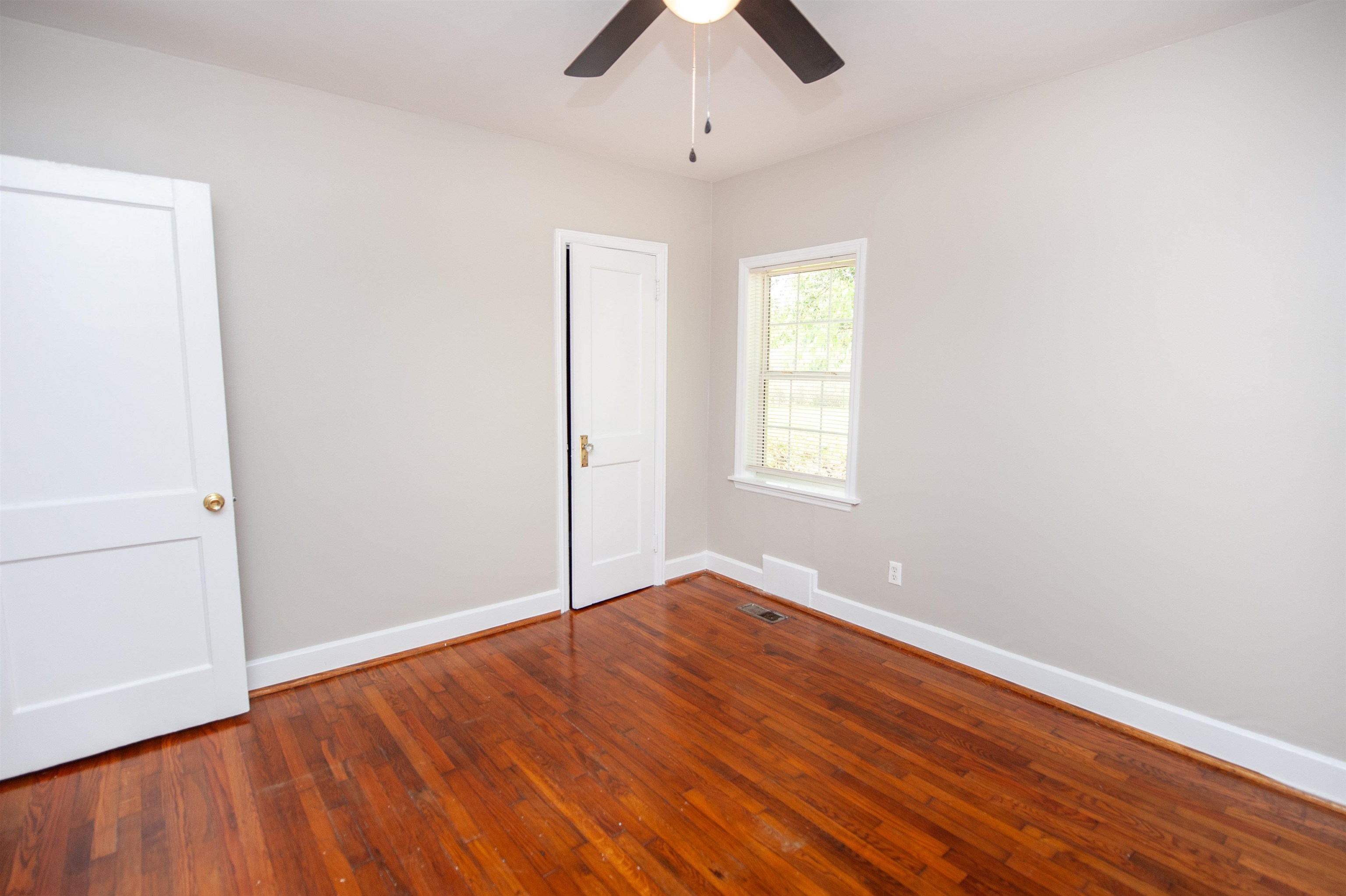409 E Shore Drive Property Photo 13