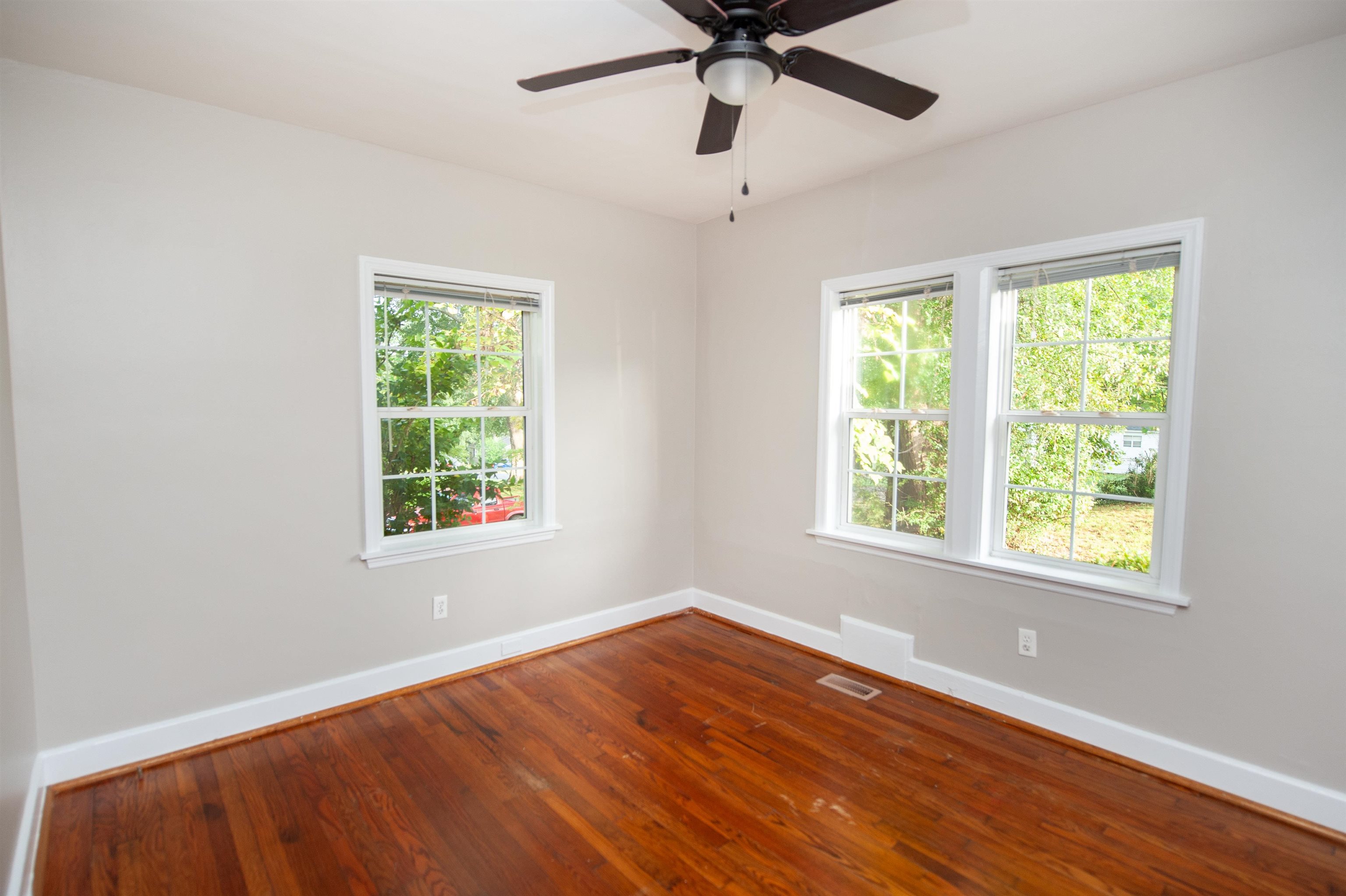 409 E Shore Drive Property Photo 16