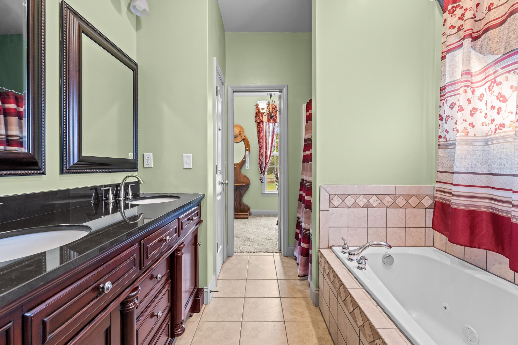 515 S Fredrick Way Property Photo 27