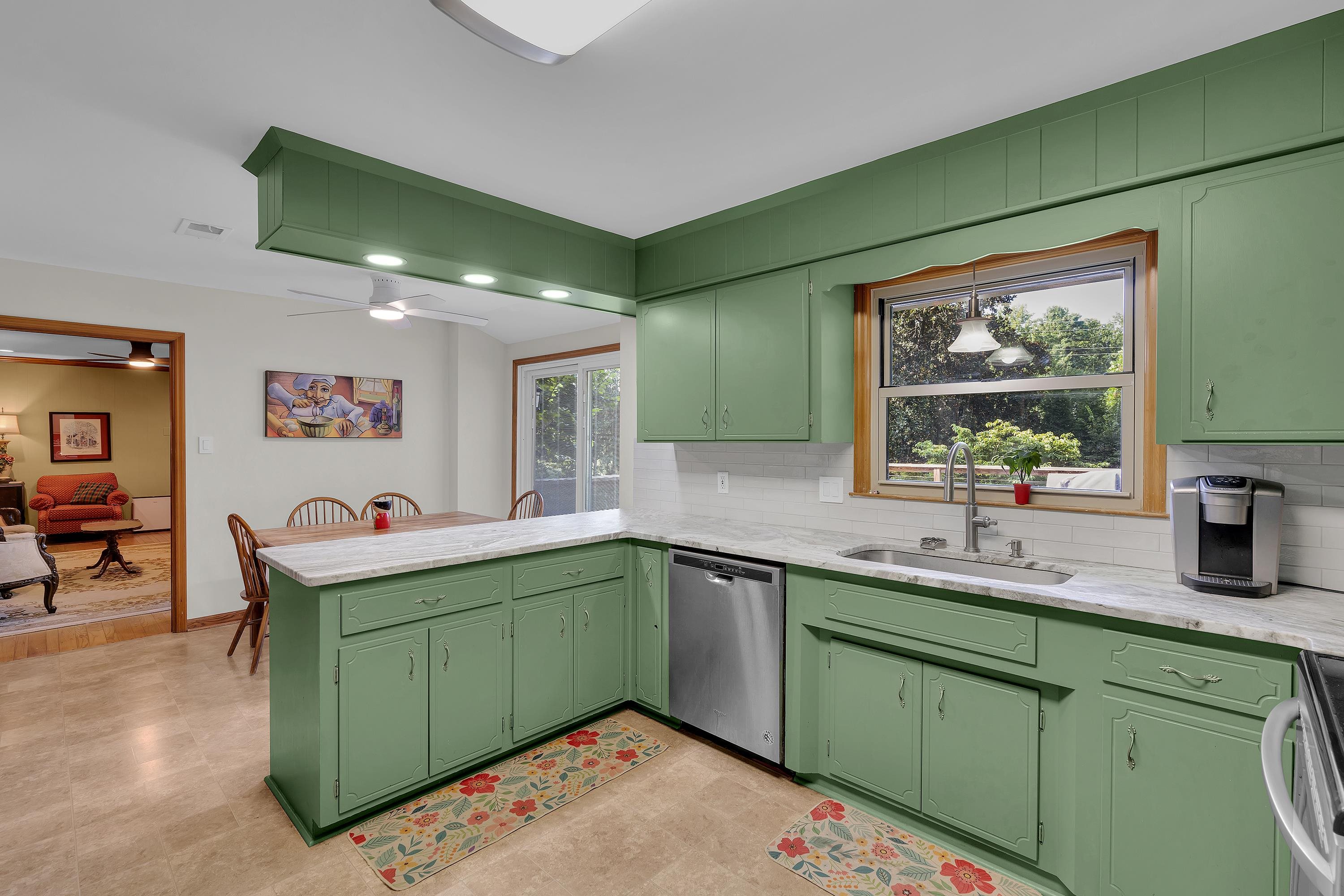 520 Perrin Drive Property Photo 8