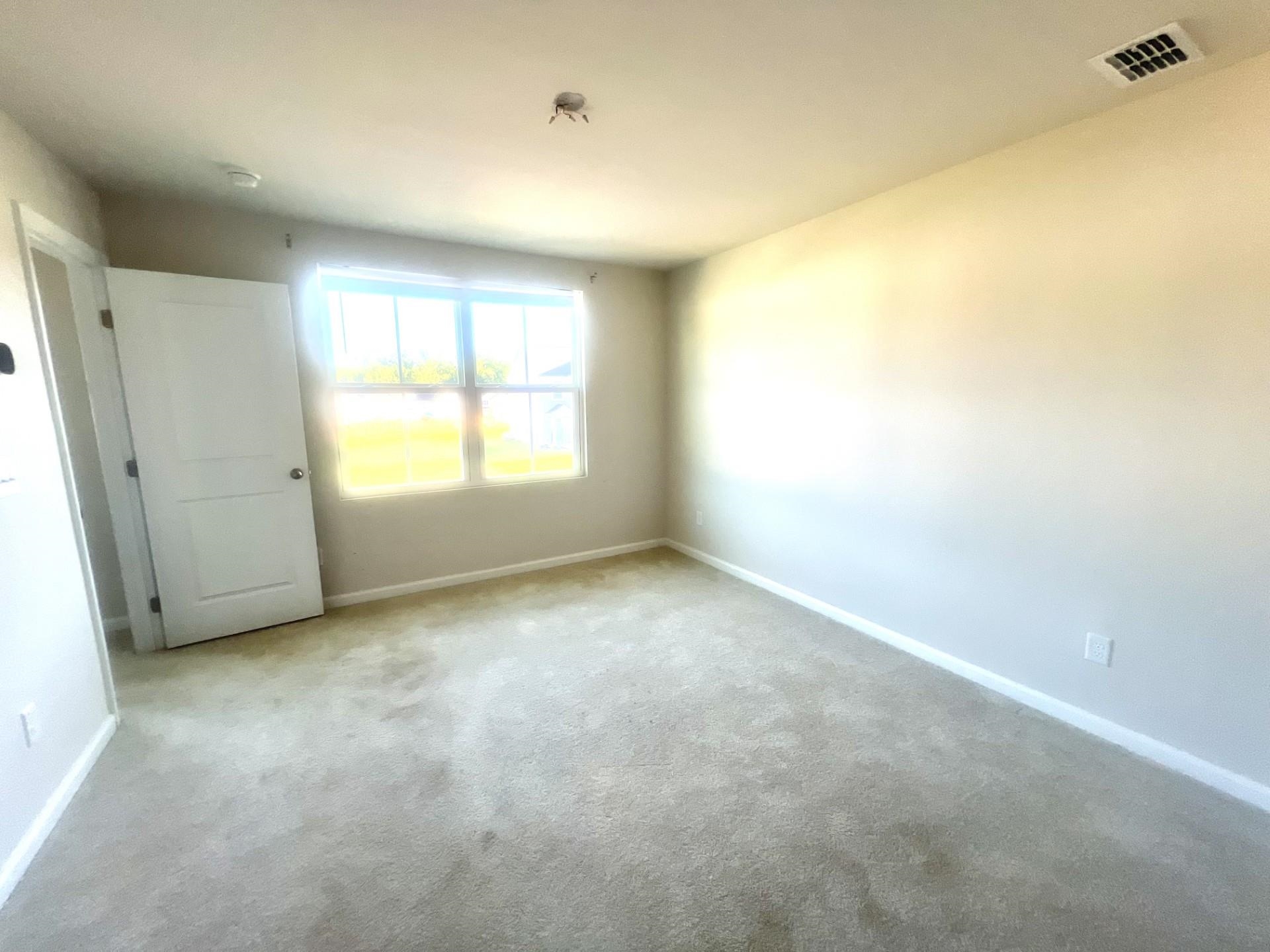 906 English Green Way Property Photo 6