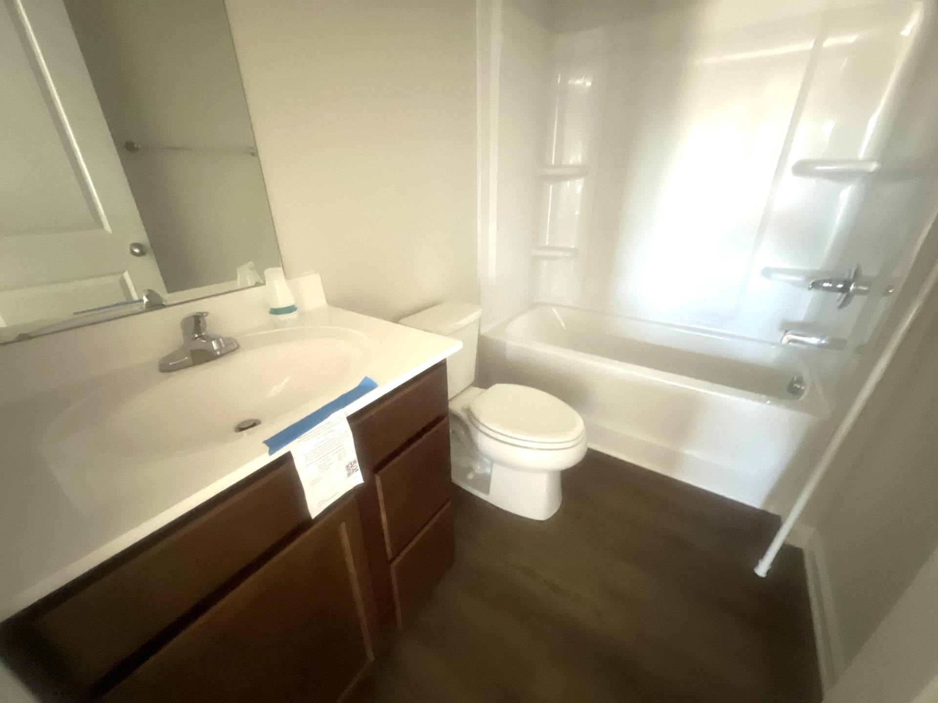 906 English Green Way Property Photo 7