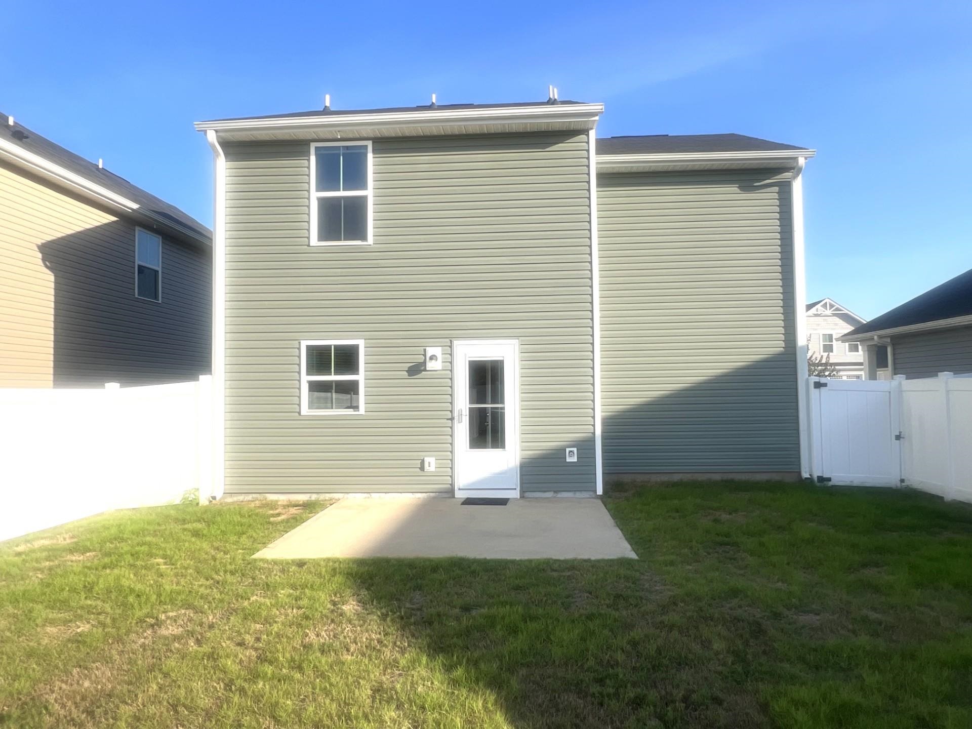 906 English Green Way Property Photo 11