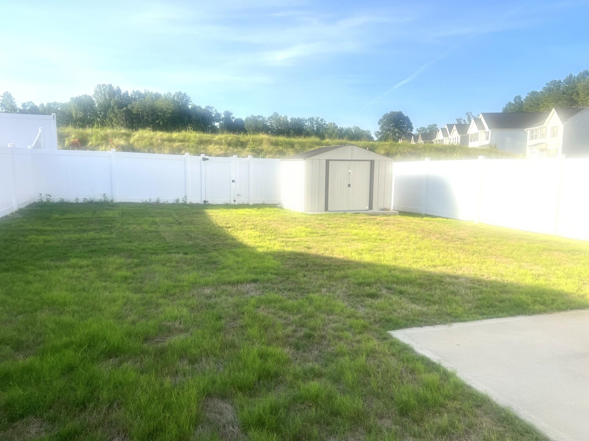 906 English Green Way Property Photo 12