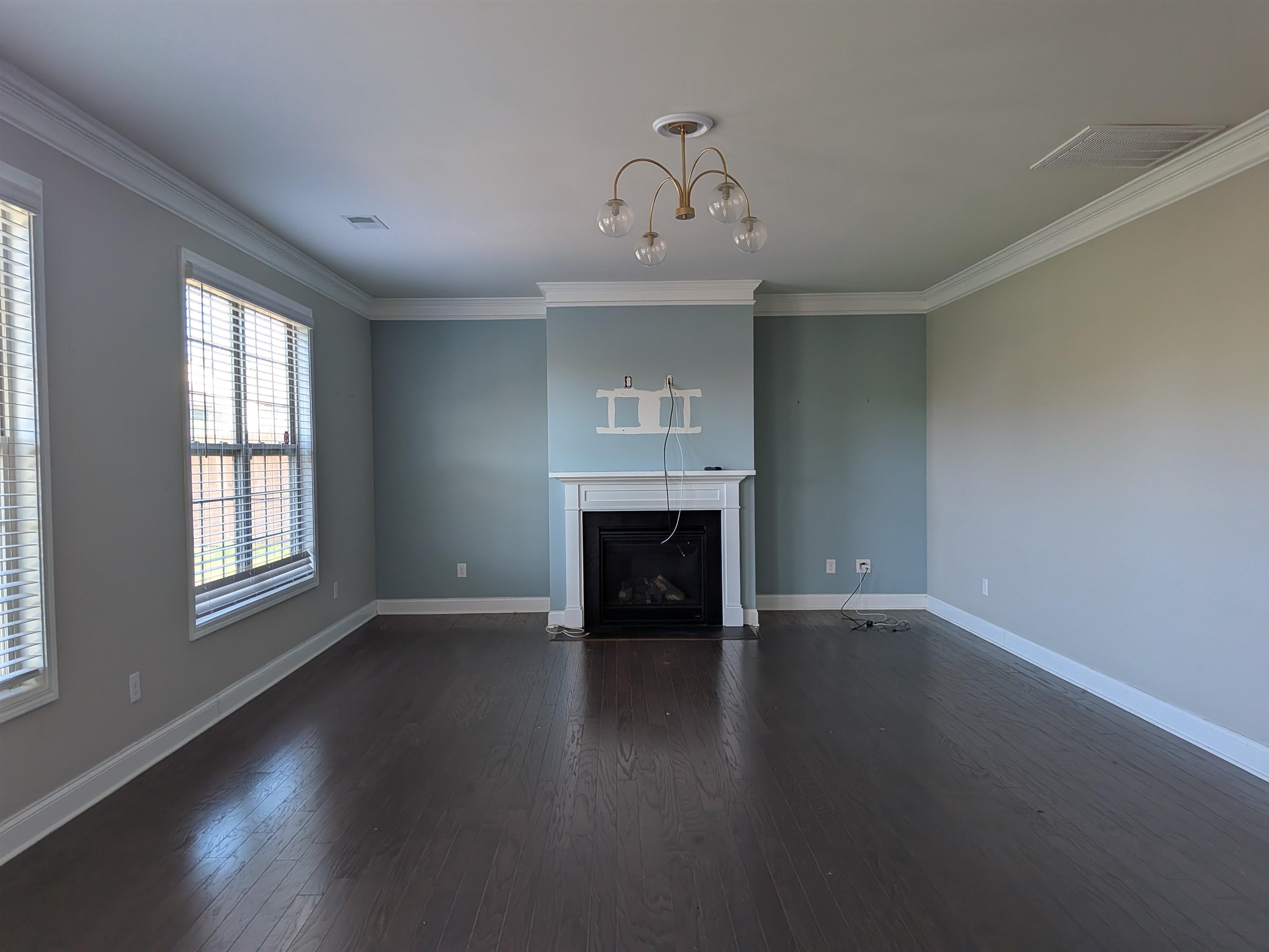 405 Hilburn Way Property Photo 7
