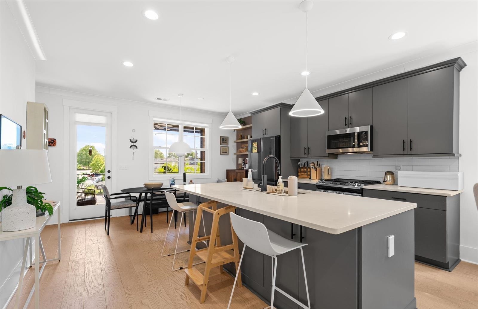 10 Hub Street Property Photo 6