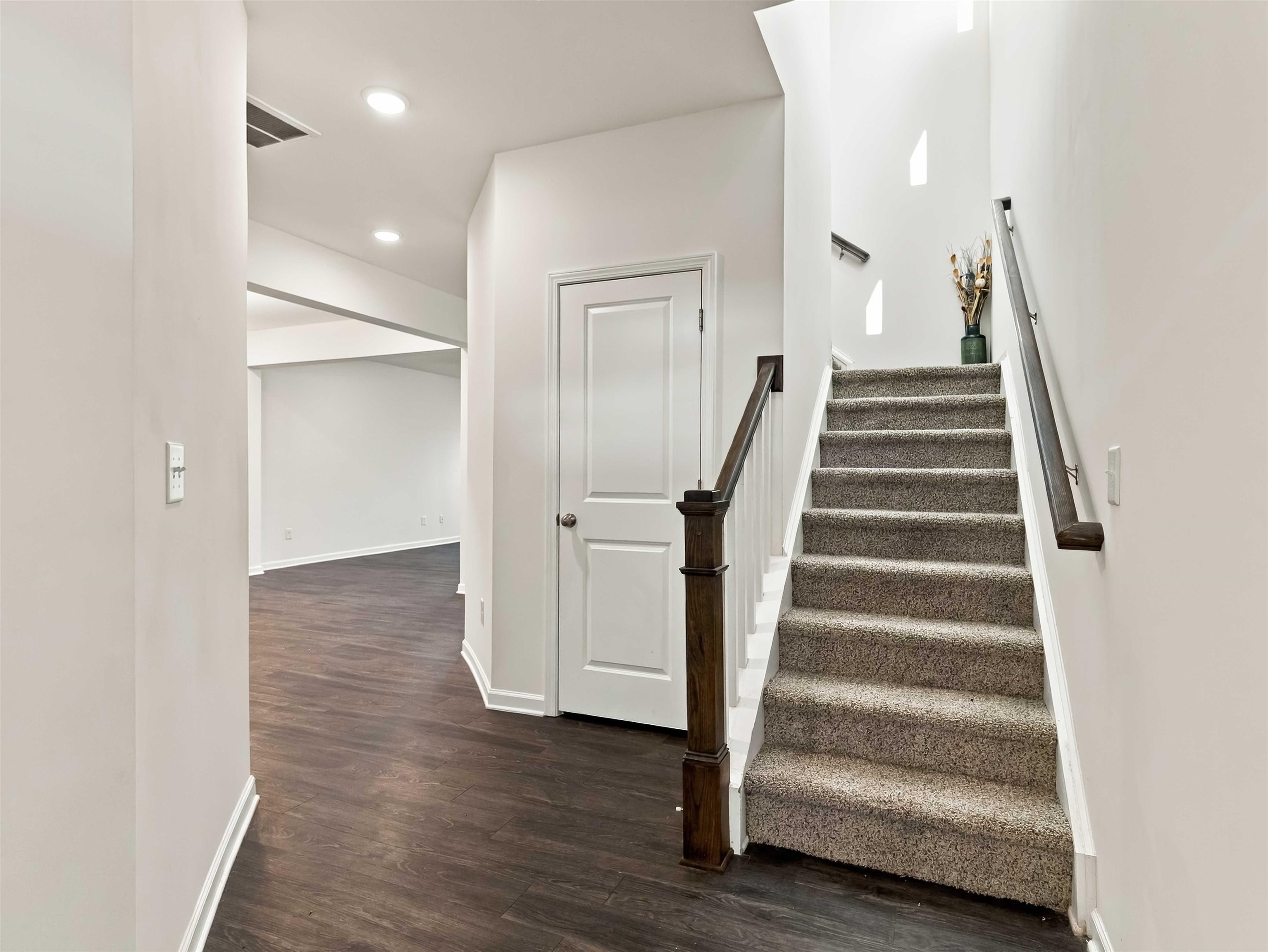 6045 Haddington Drive Property Photo 6