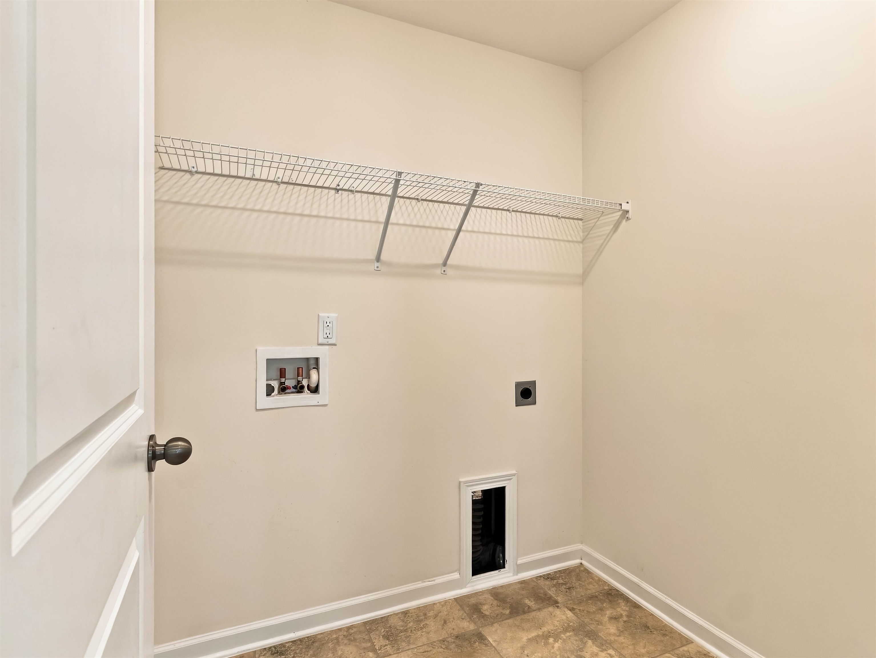 6045 Haddington Drive Property Photo 20