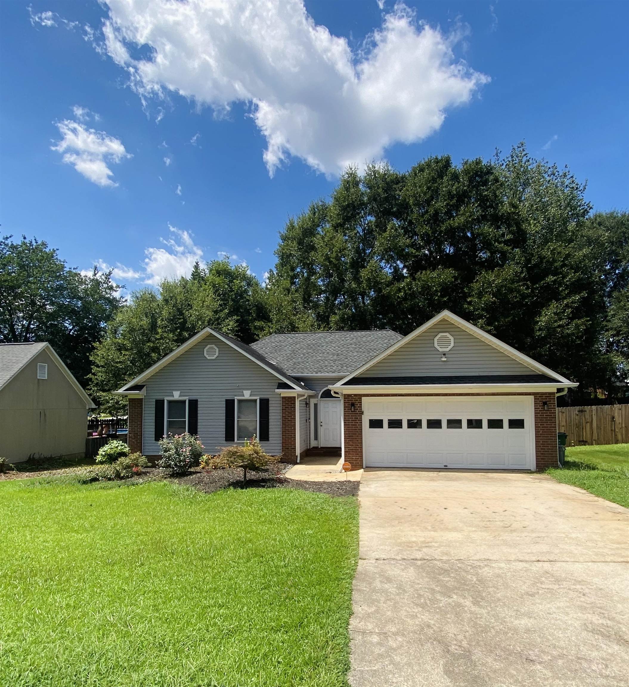113 Riverrun Drive Property Photo 1