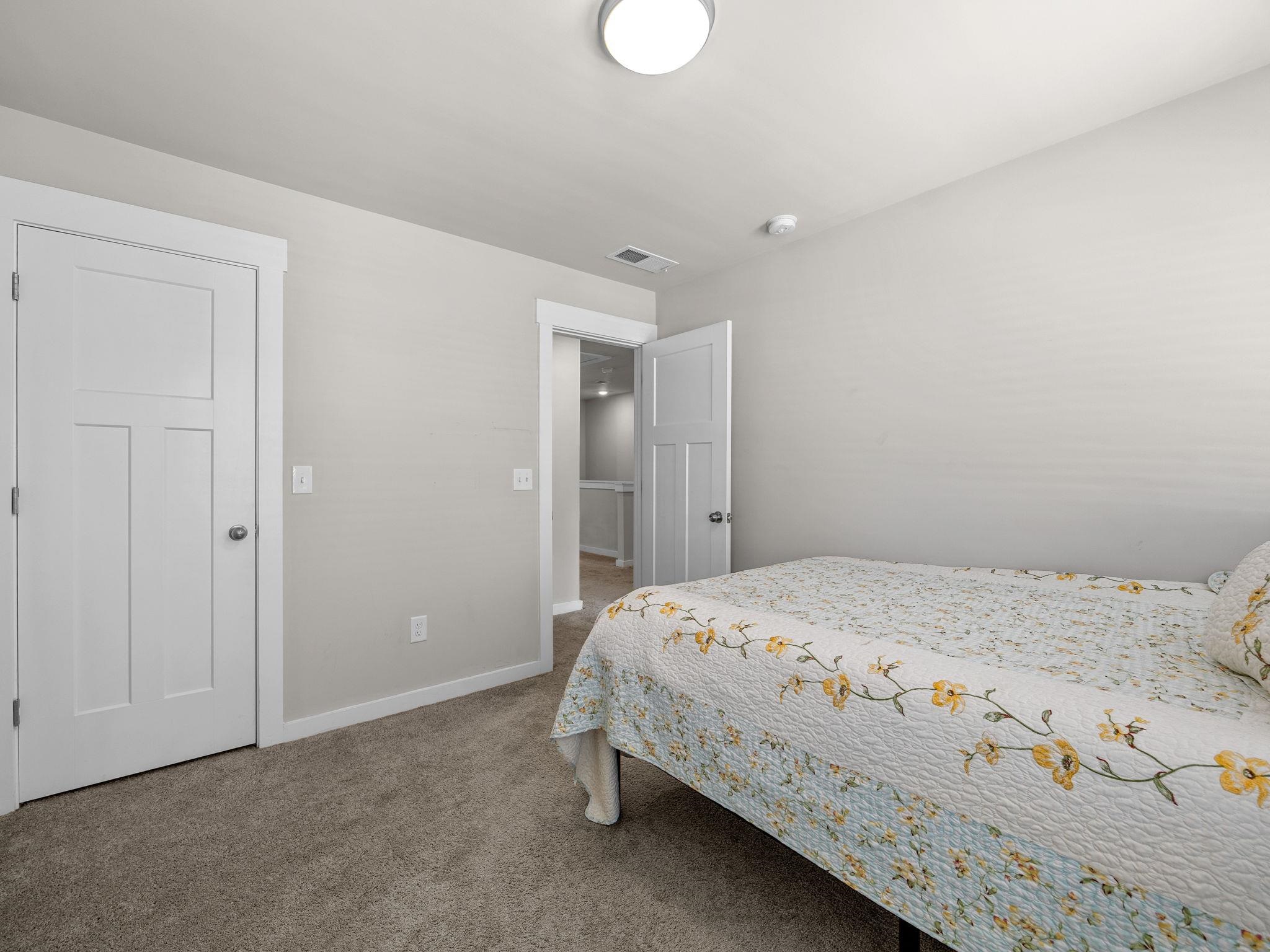 109 Grey Oak Trail Property Photo 22