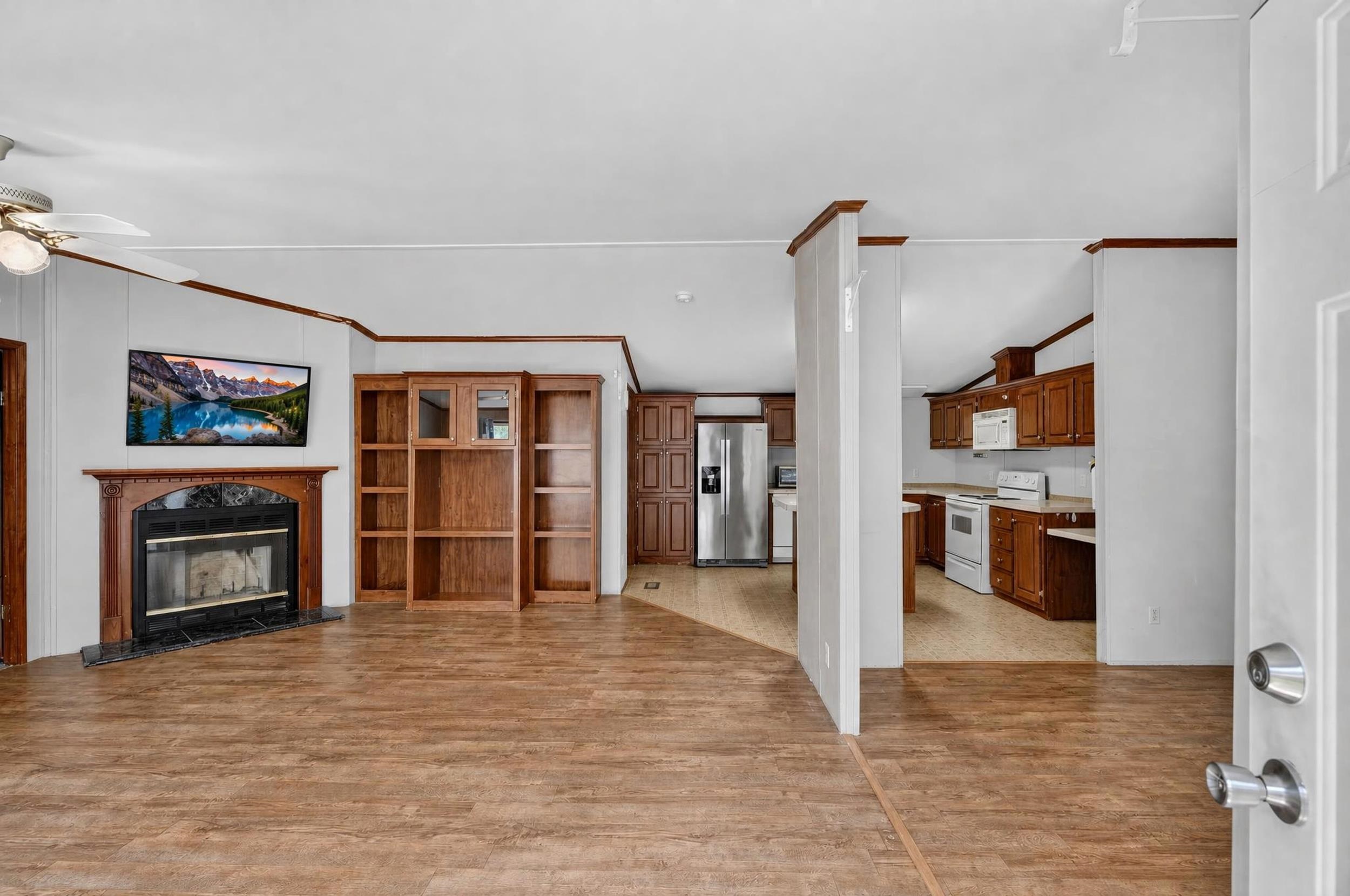 370 Wynette Way Property Photo 4