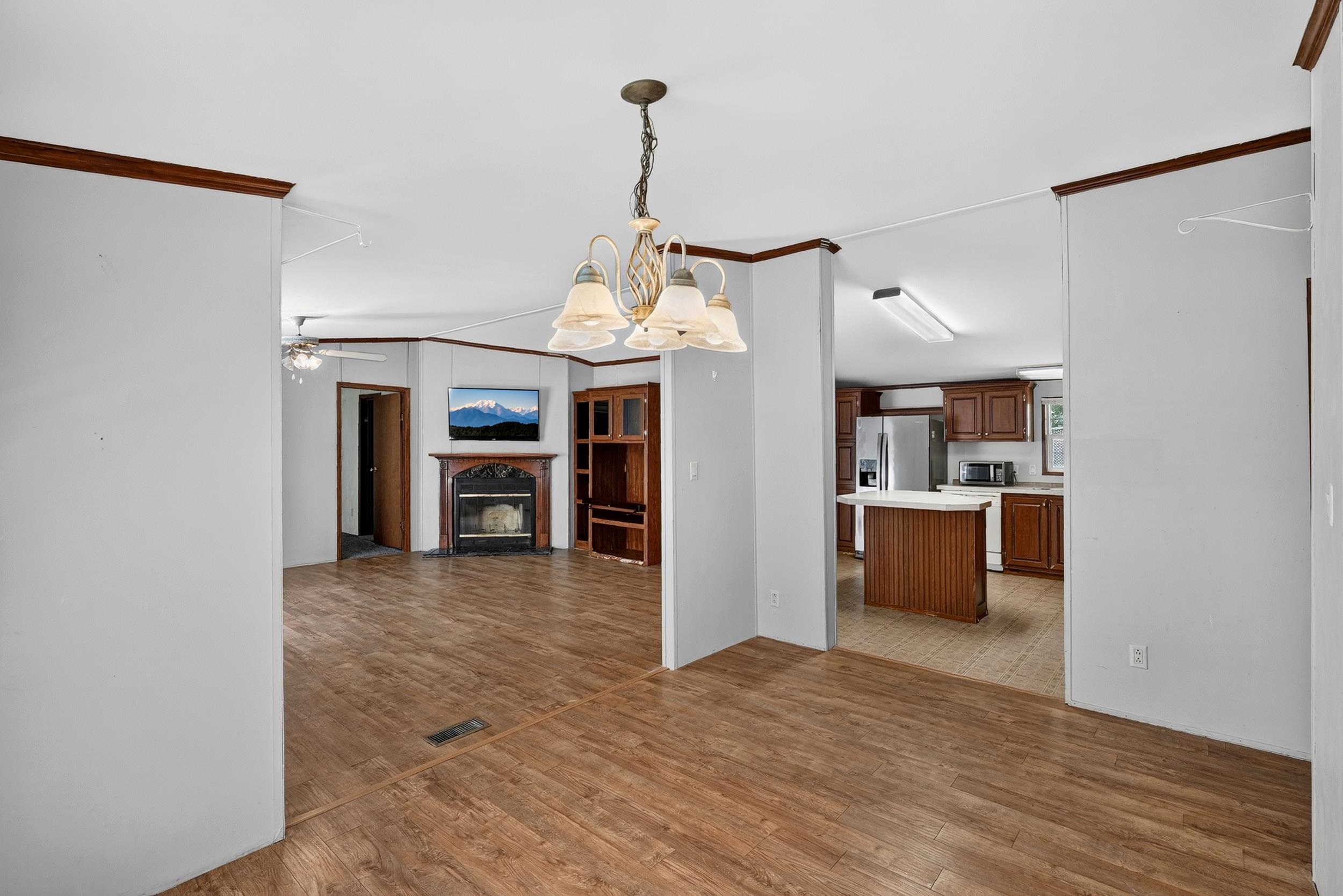 370 Wynette Way Property Photo 10