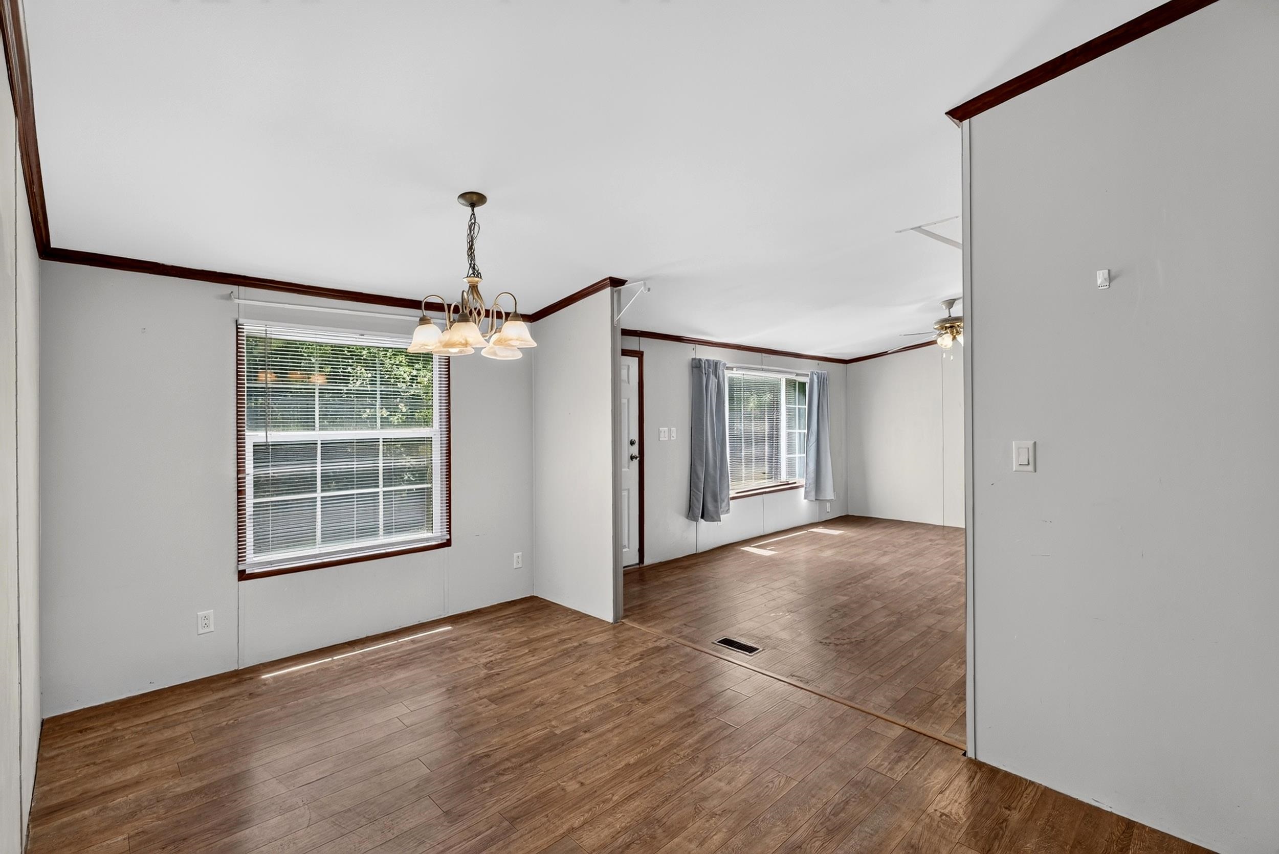 370 Wynette Way Property Photo 11