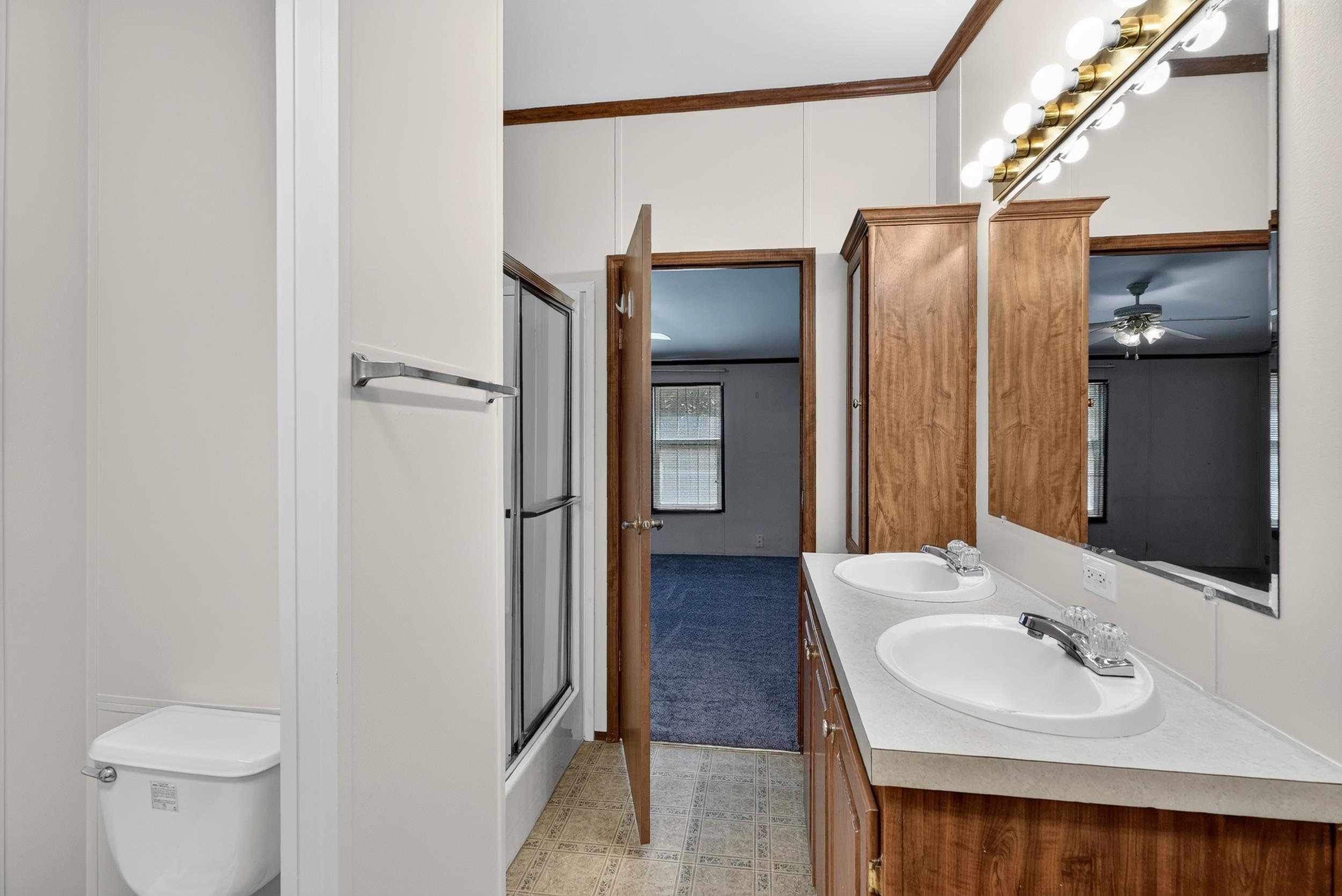 370 Wynette Way Property Photo 14
