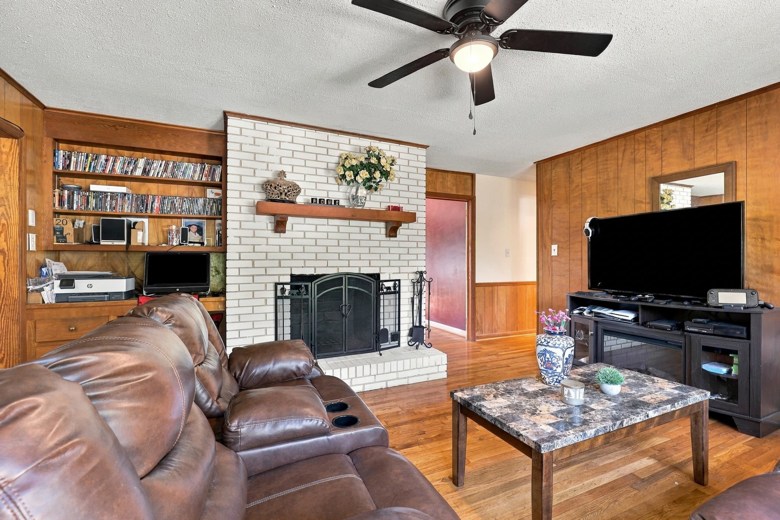 118 Kensington Drive Property Photo 7