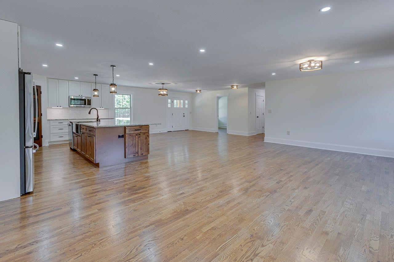 1041 Motlow School Road Property Photo 2
