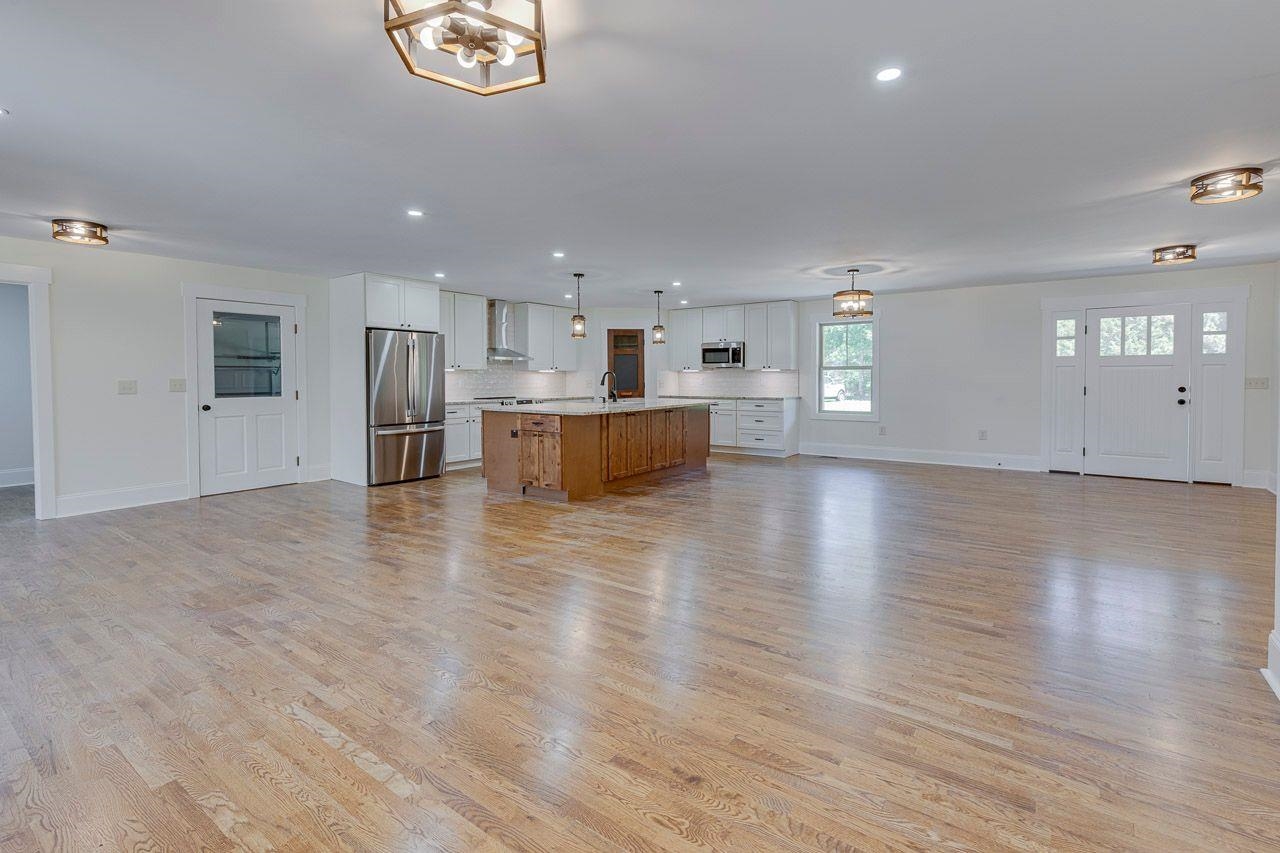 1041 Motlow School Road Property Photo 3