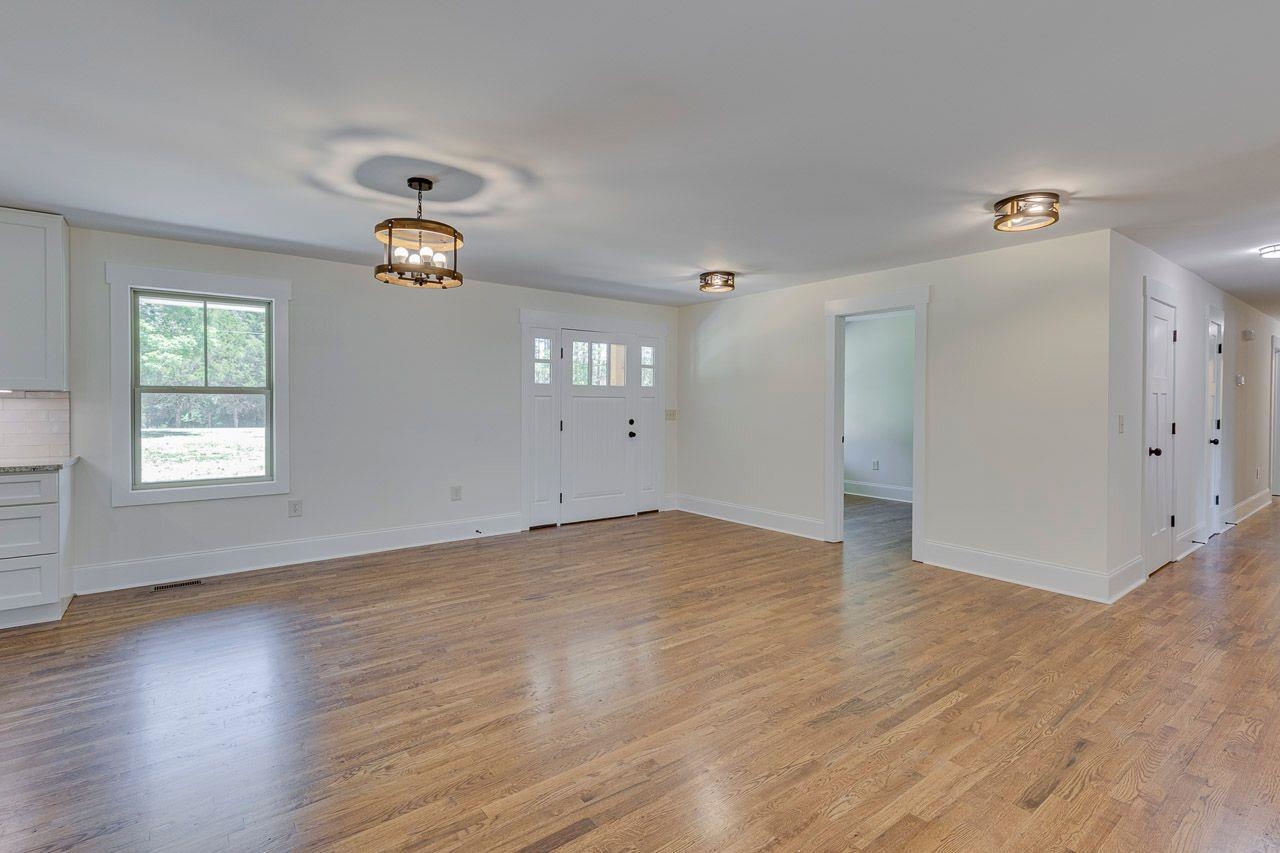 1041 Motlow School Road Property Photo 5