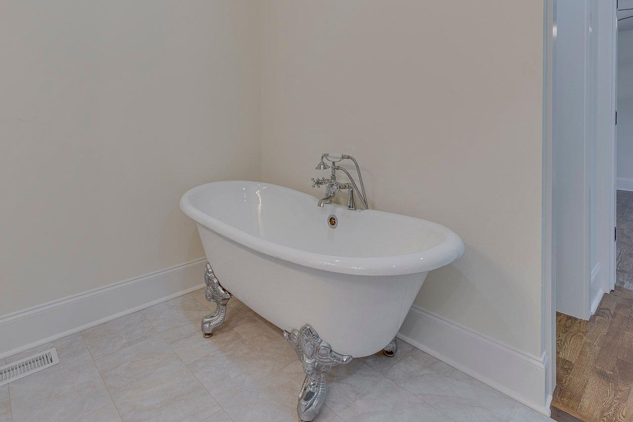 1041 Motlow School Road Property Photo 17