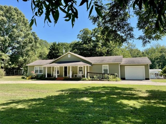 554 Green River Road Property Photo 1