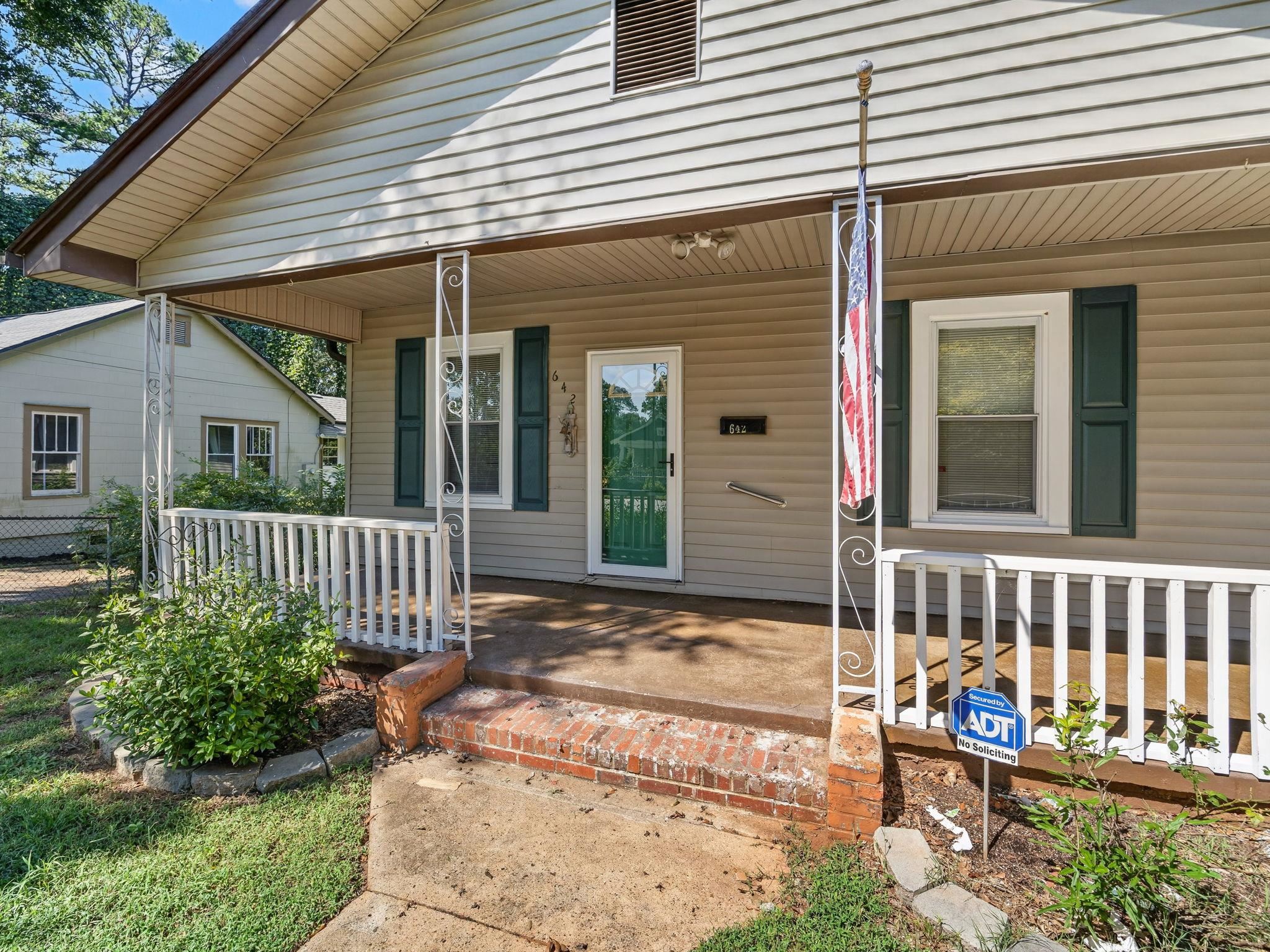 642 S Irwin Avenue Property Photo 3