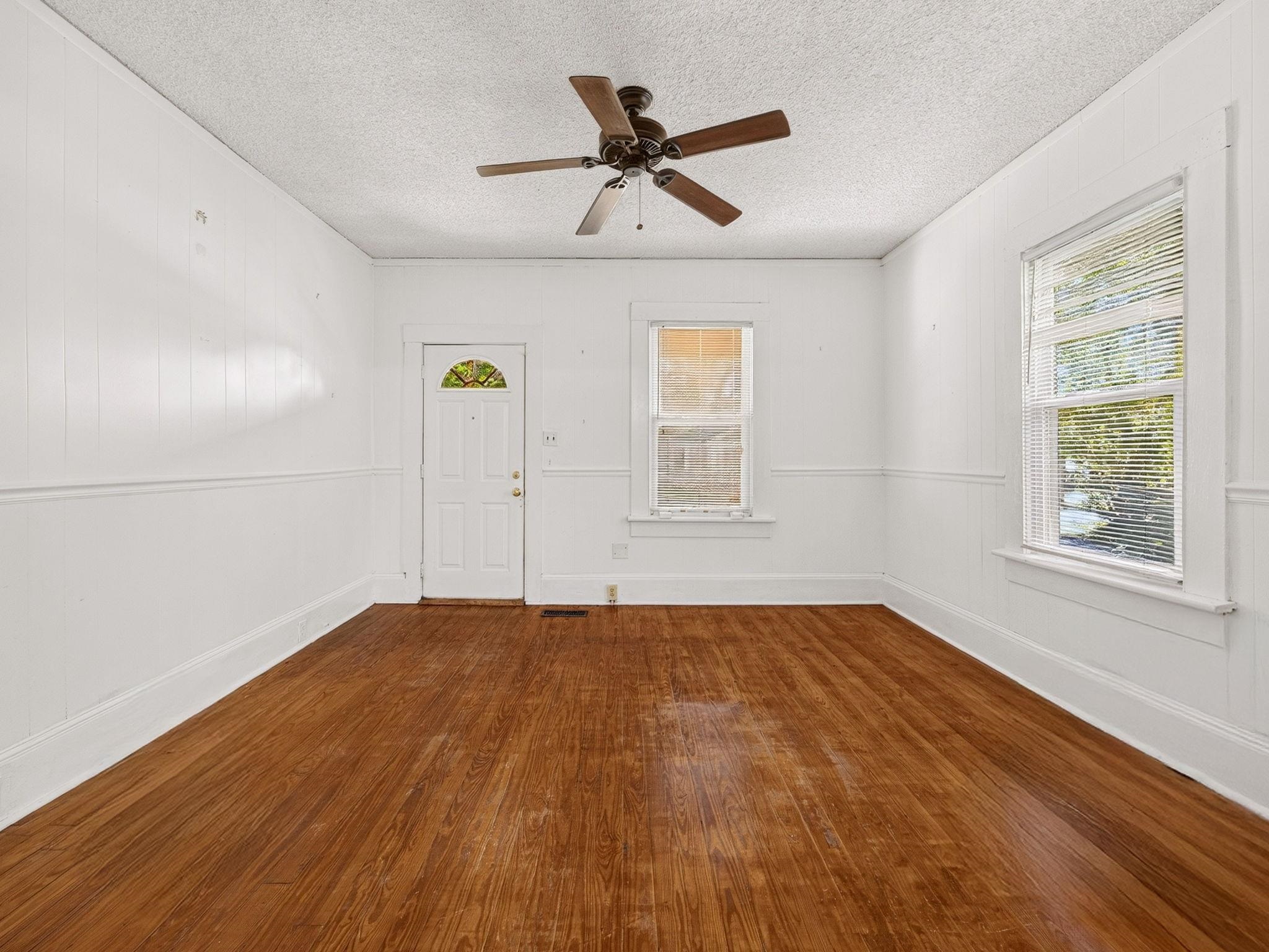 642 S Irwin Avenue Property Photo 8