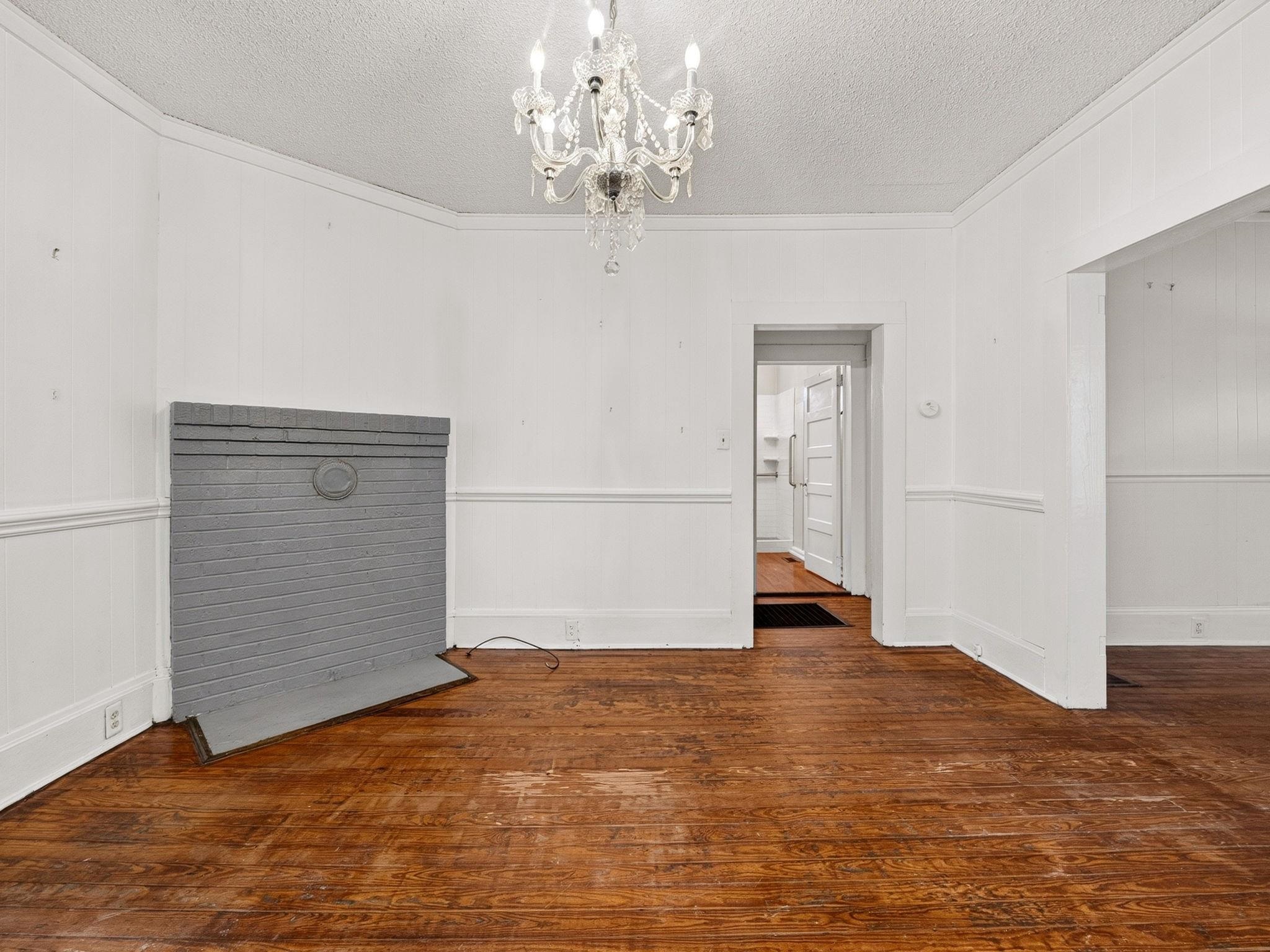 642 S Irwin Avenue Property Photo 10