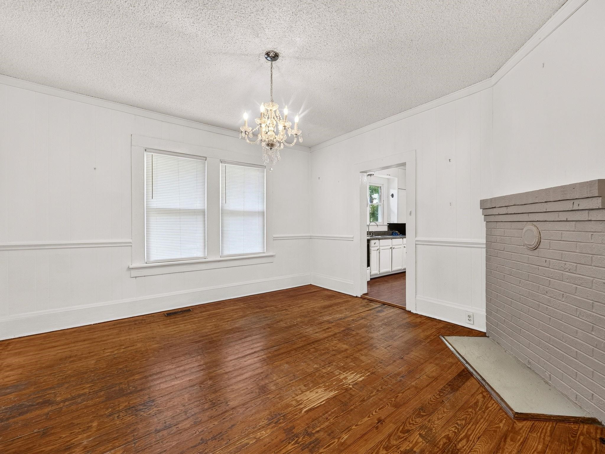 642 S Irwin Avenue Property Photo 11