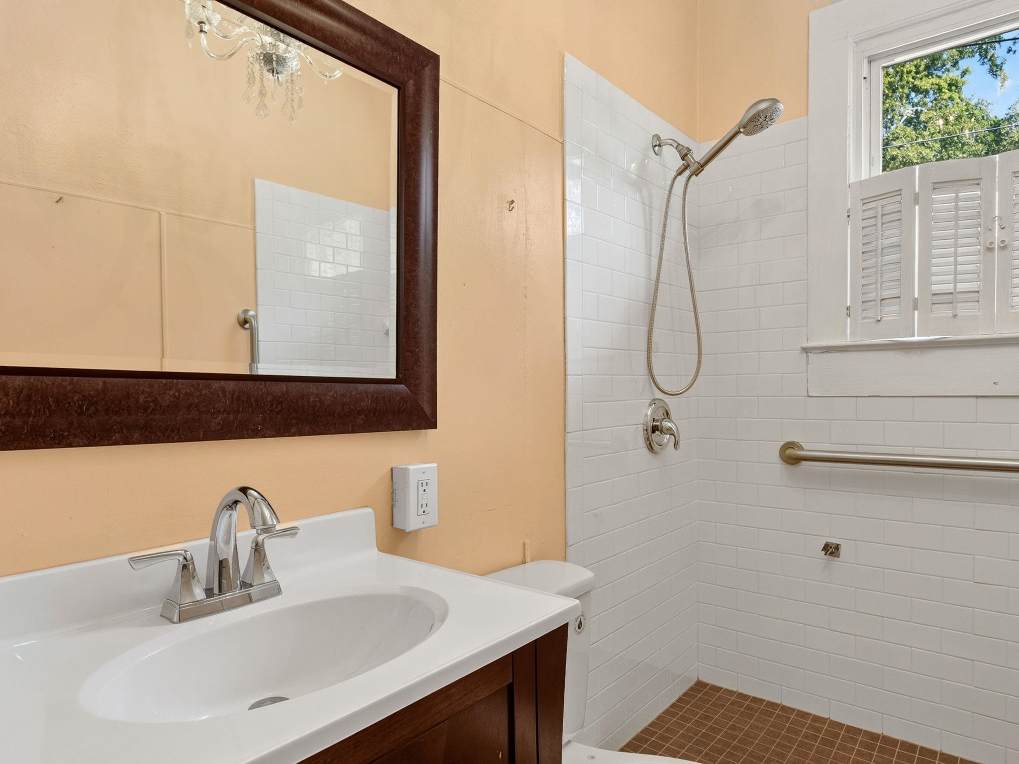 642 S Irwin Avenue Property Photo 15